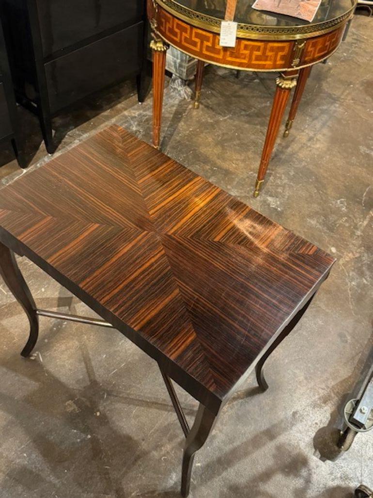 Table d'appoint en bois de rose des années 1970 du designer américain Karl Springer. Parfait pour les designs transitionnels d'aujourd'hui !