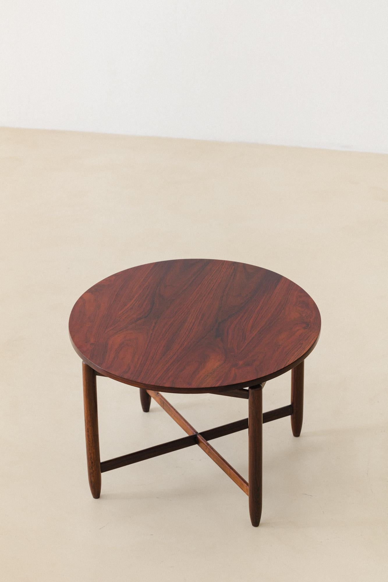 Mid-Century Modern Rosewood Side Table by Móveis Cantù, 1960s, Brazilian Mid-Century Design For Sale