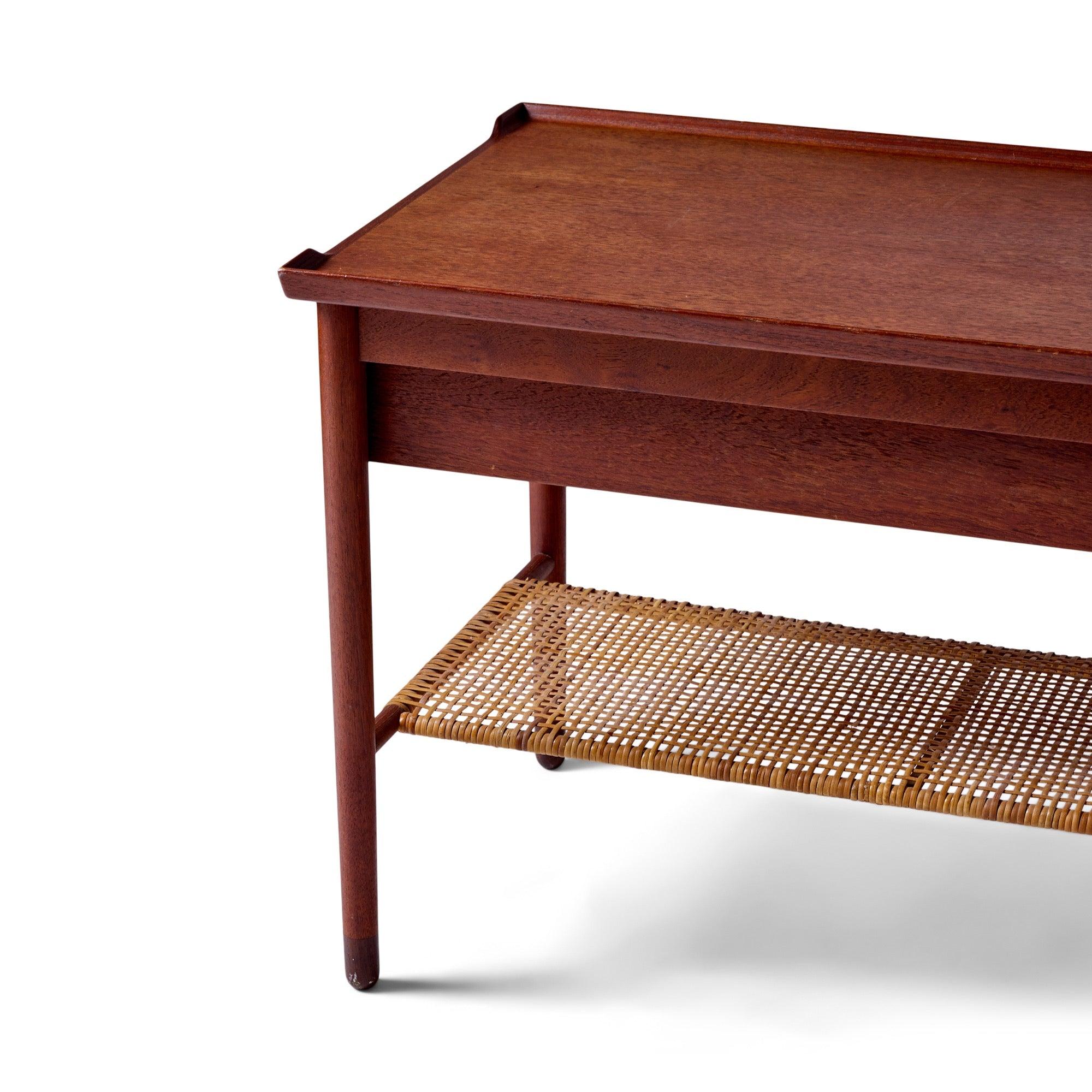 Table d'appoint Grete Jalk pour Thorald Madsens, années 1940 Excellent état - En vente à Sagaponack, NY