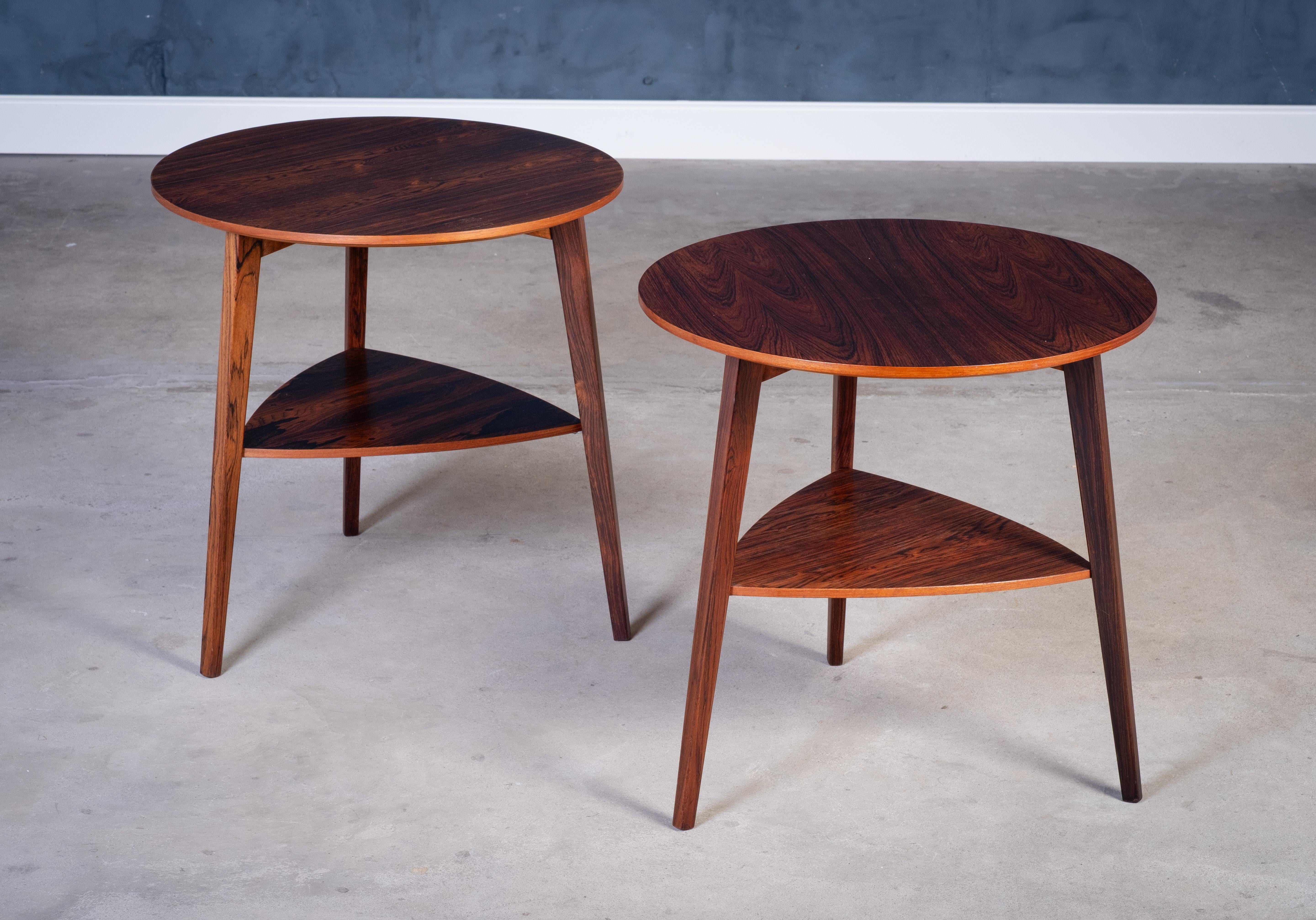 Tables d'appoint en bois de rose par Holger Georg Jensen pour Kubus, 1960, ensemble de 2 Excellent état - En vente à Nørre Aaby, DK