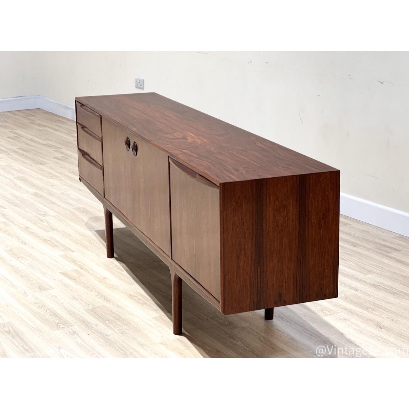 Rosewood sideboard by McIntosh, 1970 For Sale 5