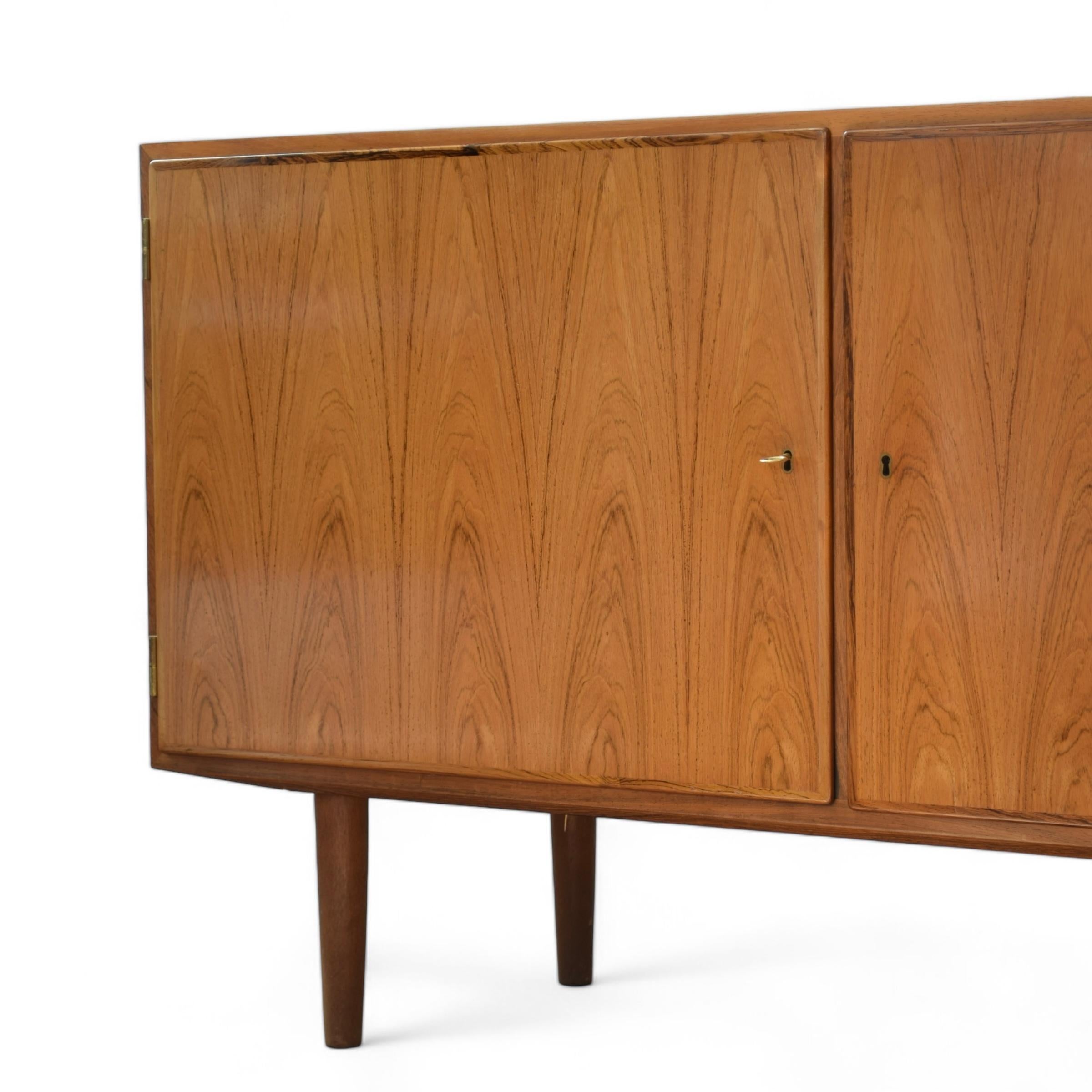 Enfilade en bois de rose de Poul Hundevad en vente 3
