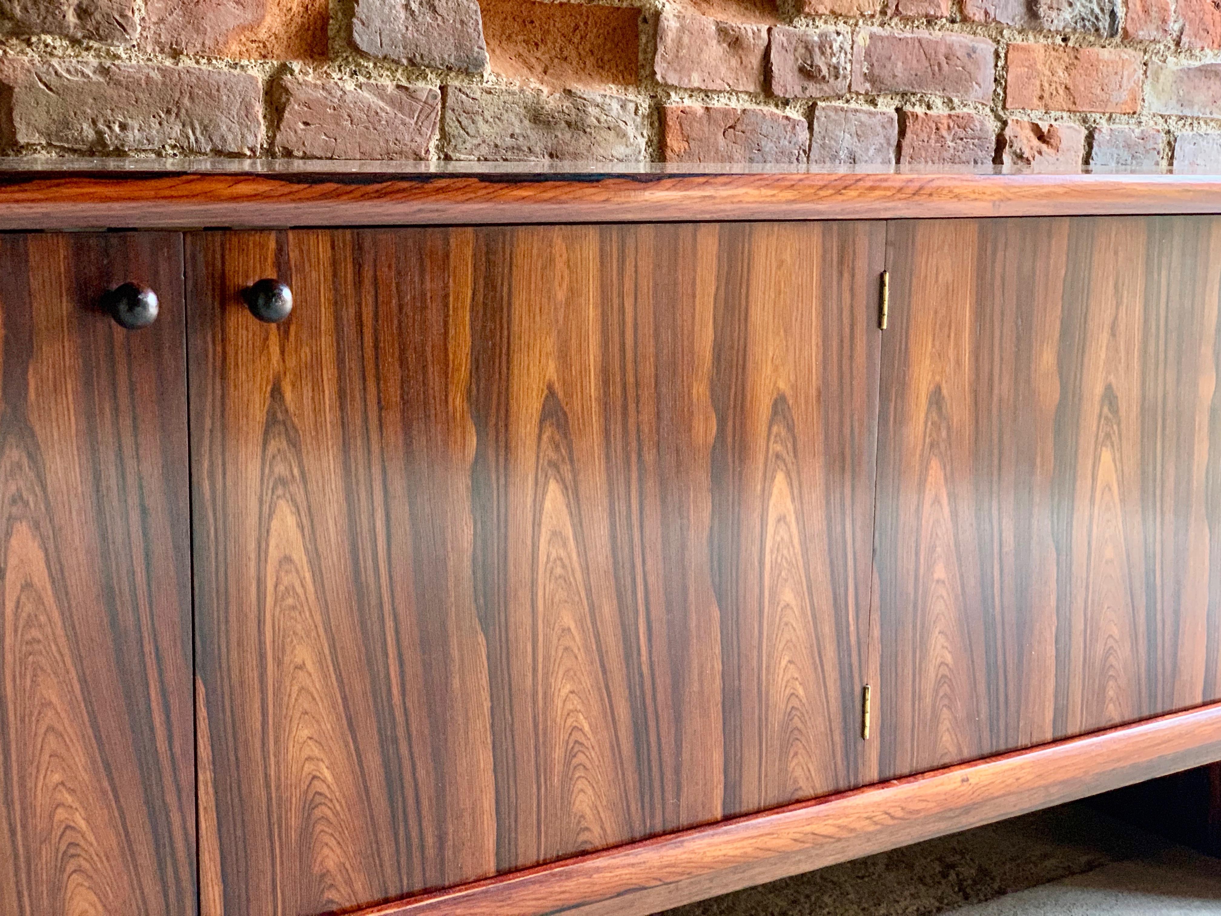 Rosewood Sideboard or Buffet Gordon Russell Martin Hall Marlow Range, 1970 In Excellent Condition In Longdon, Tewkesbury
