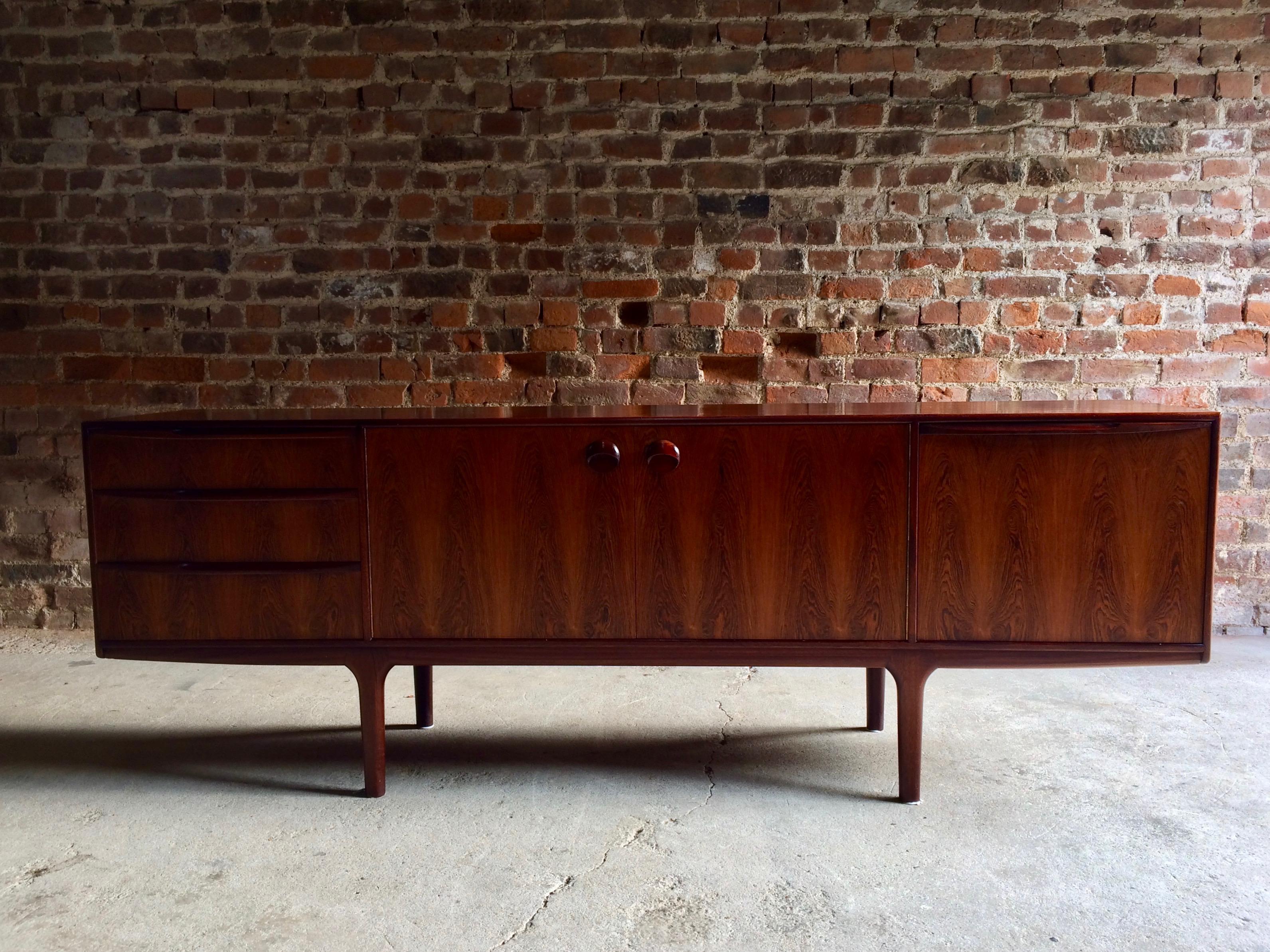 Rosewood Sideboard Credenza Tom Robertson for A.H McIntosh, circa 1960s 4