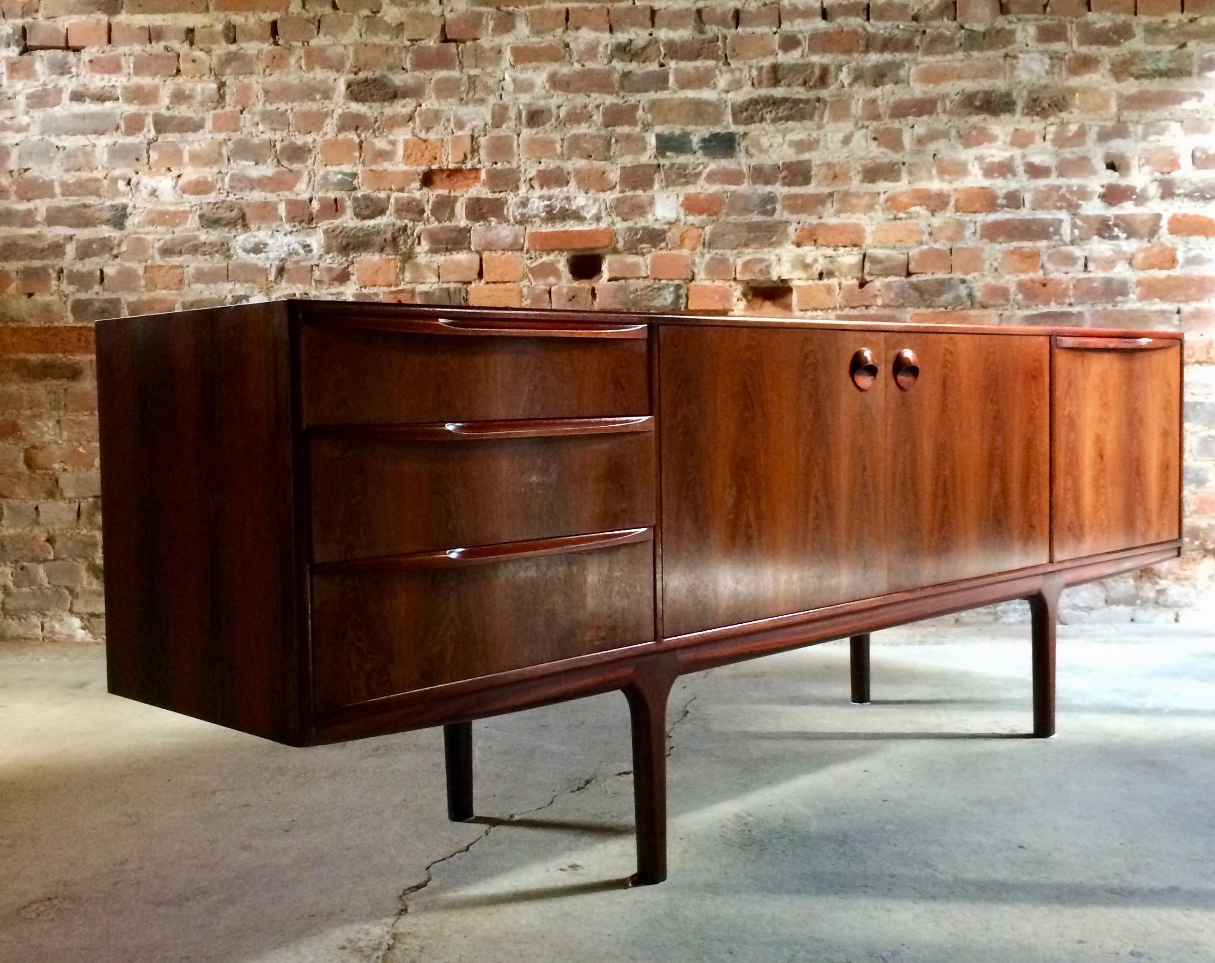 Rosewood Sideboard Credenza Tom Robertson for A.H McIntosh, circa 1960s 5