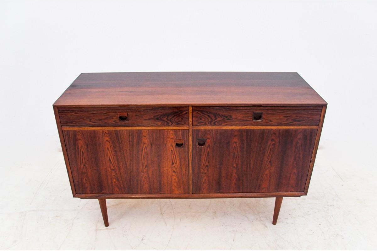 Sideboard chest of drawers, rosewood, Danish design, 1960s

Very good condition.

Dimensions: height 84 cm, length 135 cm, depth. 50 cm