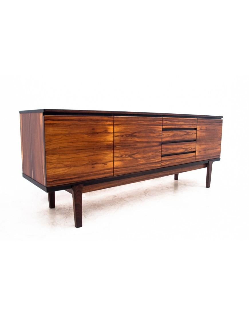 Rosewood Sideboard, Danish design, 1960s In Good Condition For Sale In Chorzów, PL