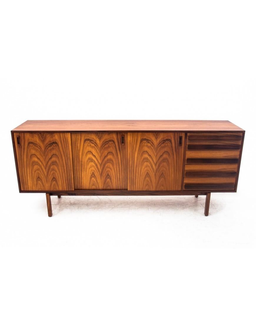 Scandinavo moderno Credenza in palissandro, Danimarca, anni '60 Dopo il restauro. in vendita