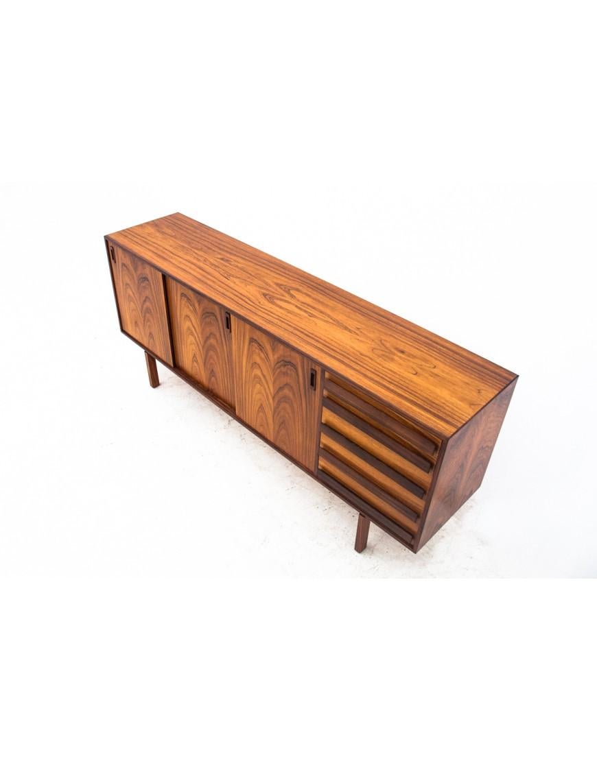 Metà XX secolo Credenza in palissandro, Danimarca, anni '60 Dopo il restauro. in vendita