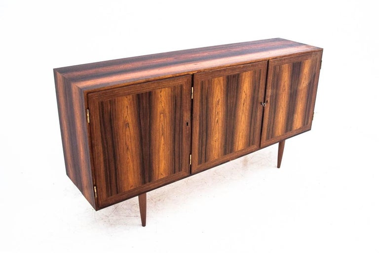 Rosewood sideboard, Denmark, 1960s
Very good condition.
Dimensions: H 84 cm, W 164 cm, D 40.5 cm.