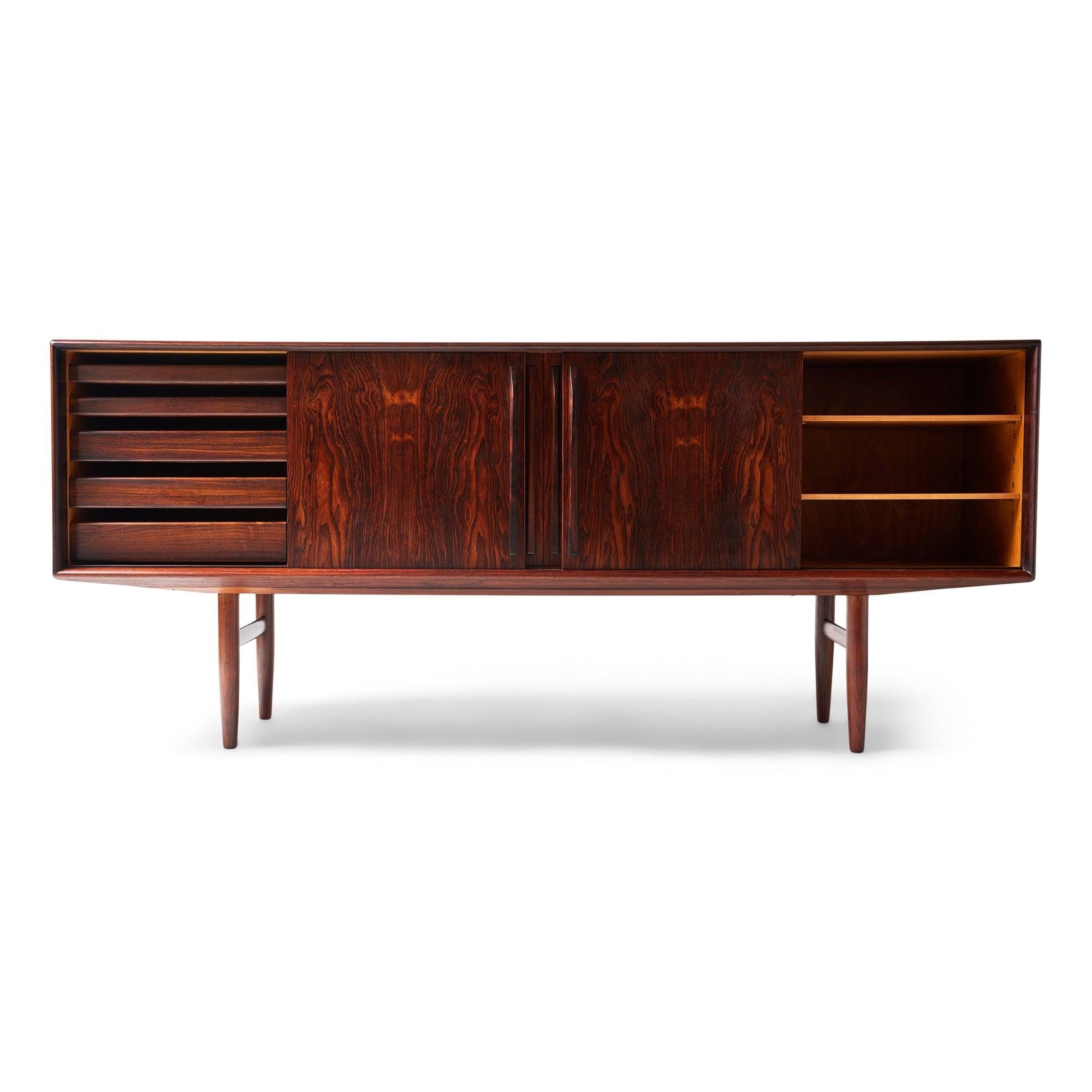 Credenza in palissandro di Kurt Østervig, anni '60 In condizioni ottime in vendita a Sagaponack, NY