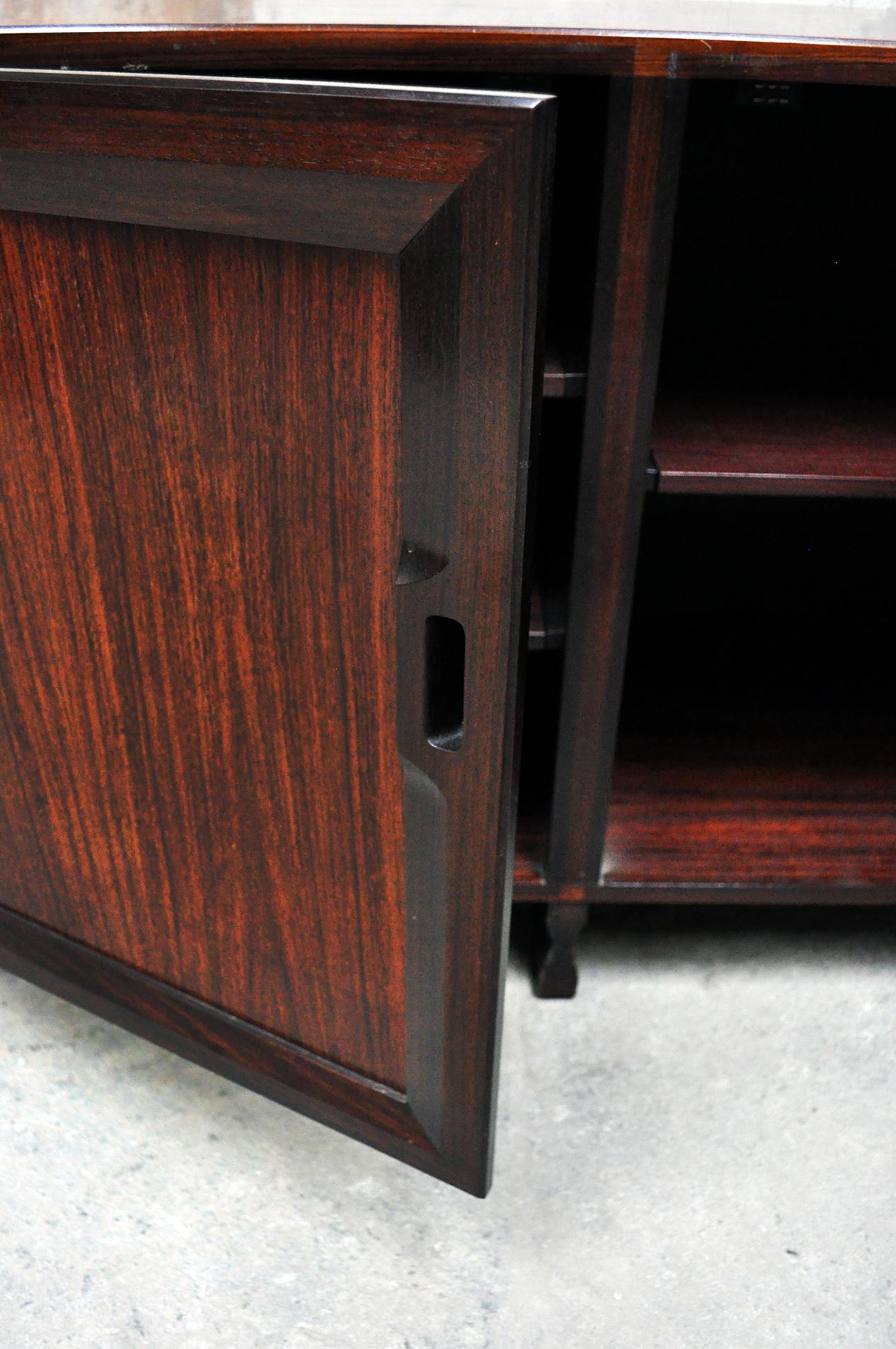 Mid-20th Century Rosewood sideboard MB15 by Franco Albini for Poggi, 1957 For Sale