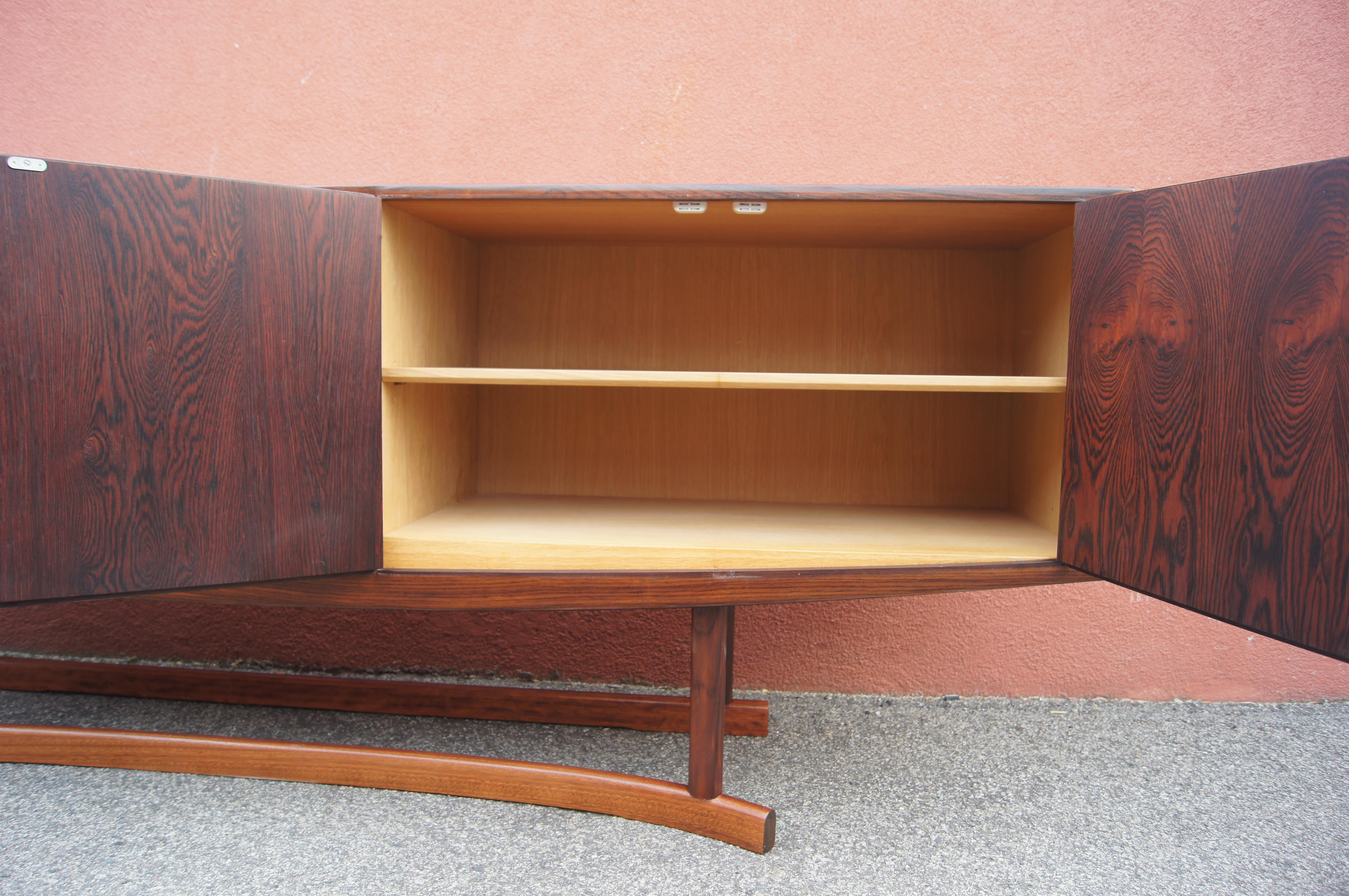 Rosewood Sideboard, Model HB20, by Johannes Andersen for Hans Bech In Good Condition In Dorchester, MA