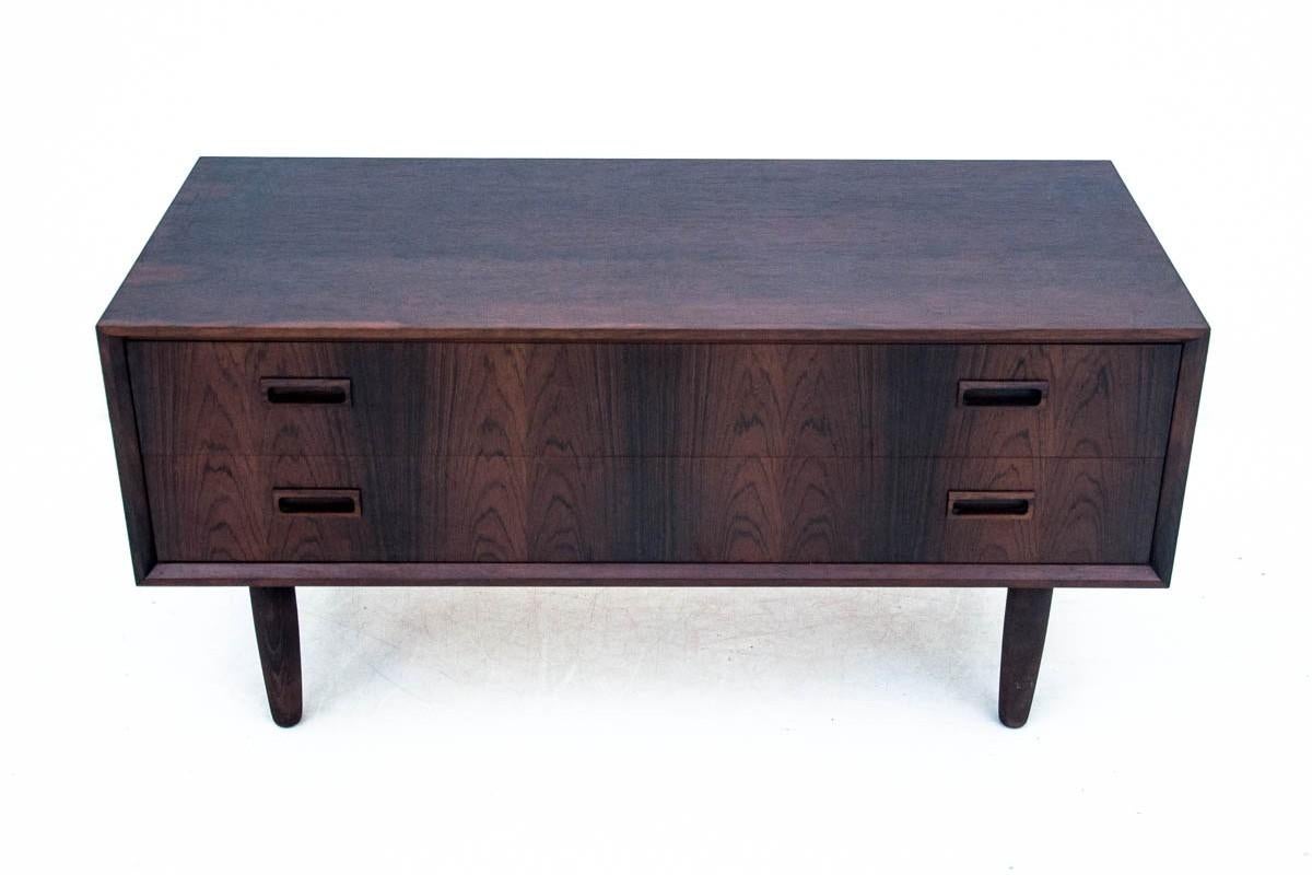 Rosewood Small Sideboard Chest of Drawers, 1960s, Denmark In Good Condition In Chorzów, PL