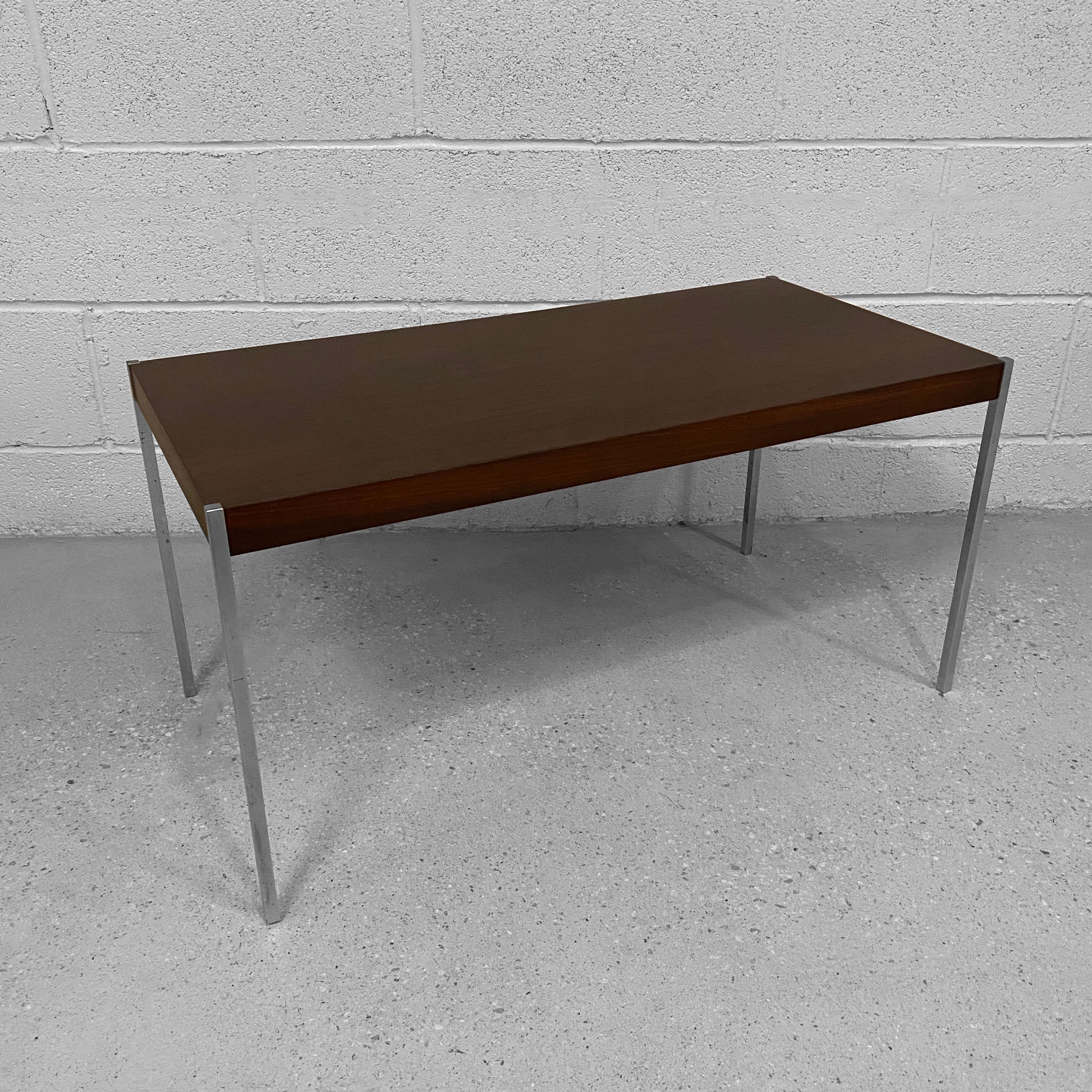 Rosewood & Steel Coffee Table By Uno & Östen Kristiansson For Luxus For Sale 1