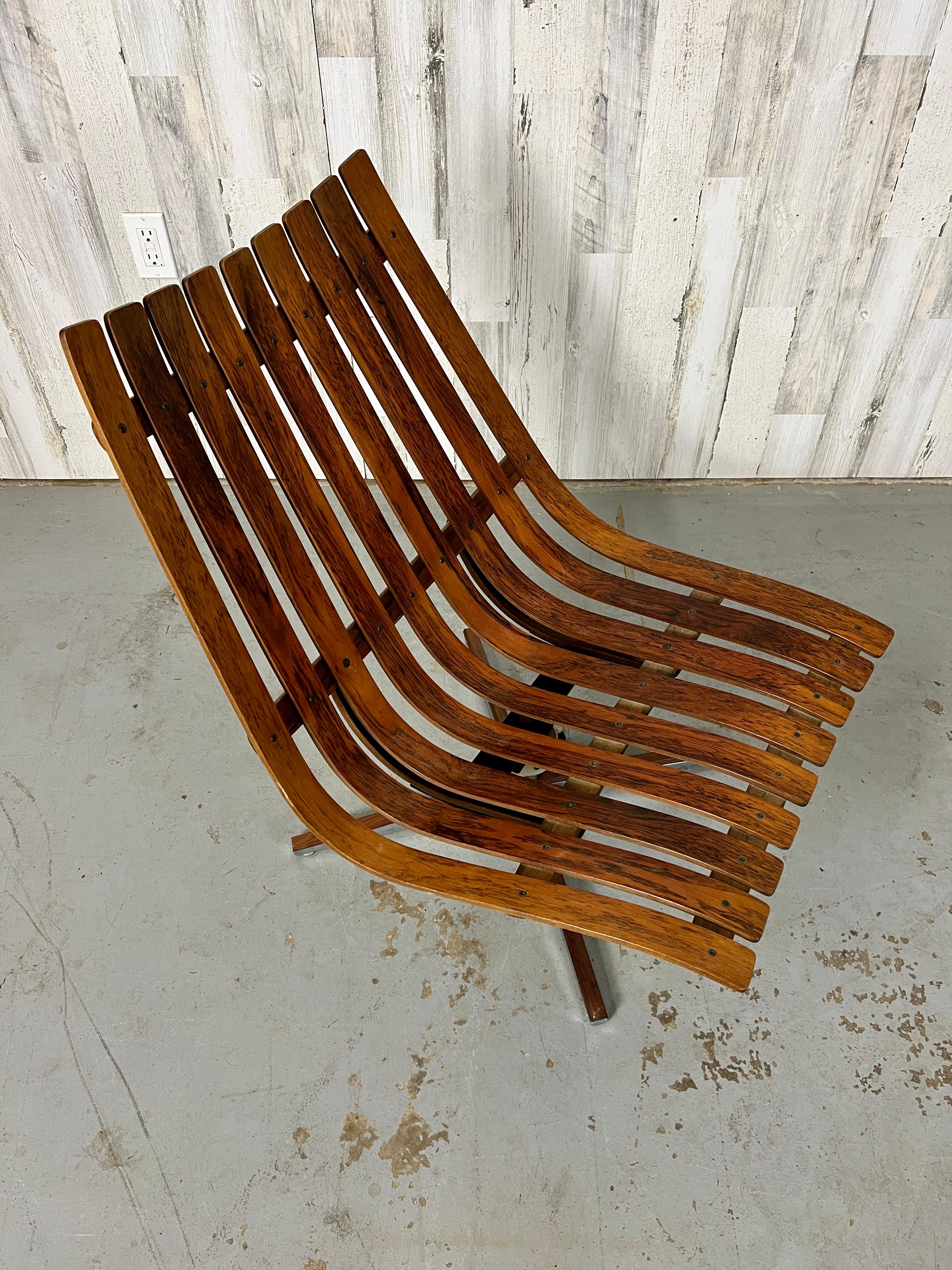 Scandinavian Modern Rosewood Swivel Lounge Chair by Hans Brattrud for Georg Eknes For Sale