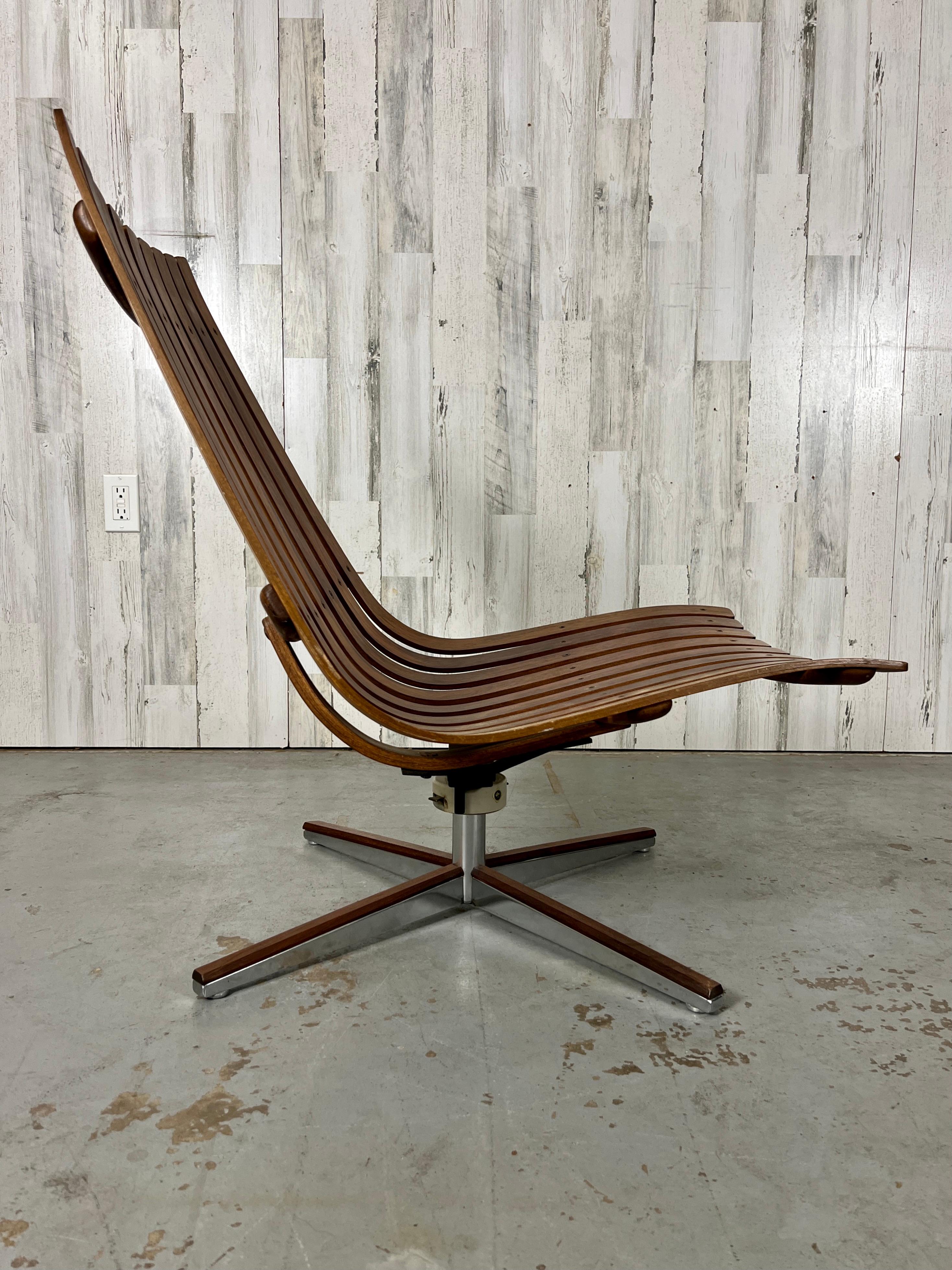 Chaise longue pivotante de Hans Brattrud pour Georg Eknes Bon état - En vente à Denton, TX