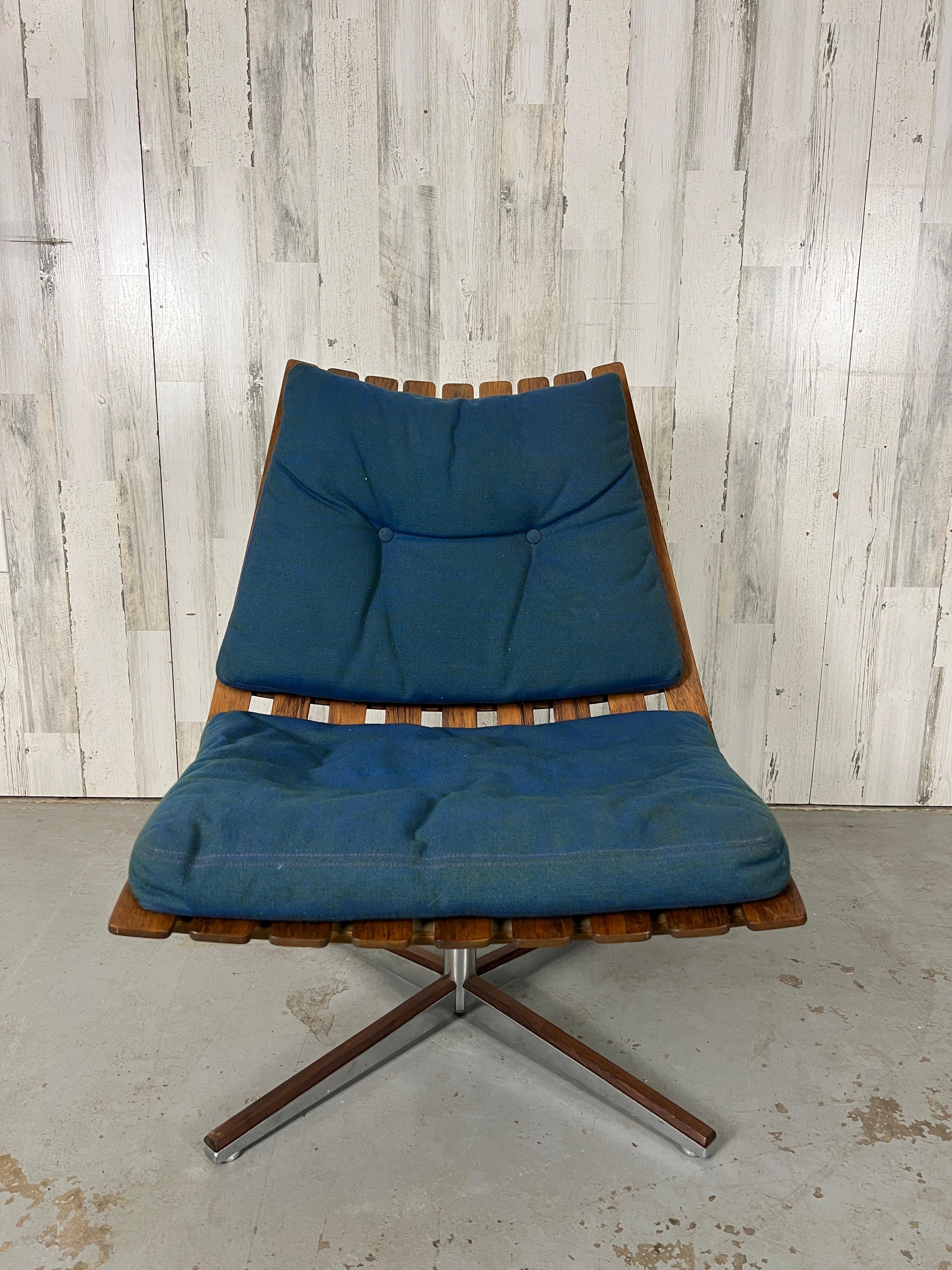 Rosewood Swivel Lounge Chair by Hans Brattrud for Georg Eknes In Good Condition For Sale In Denton, TX