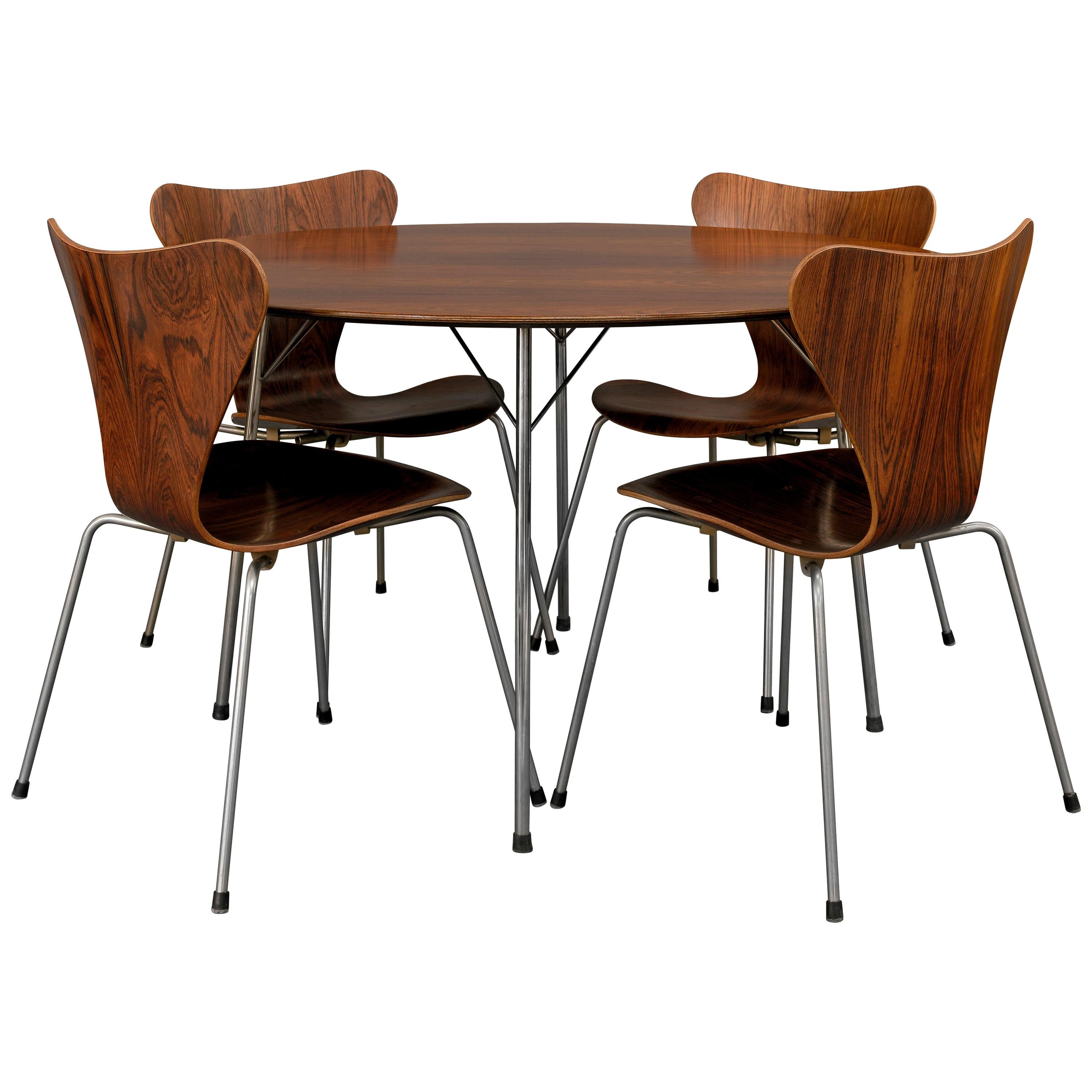 Rosewood Table and Dining Chair set by Arne Jacobsen For Sale