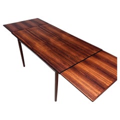 Table en bois de rose, Design danois des années 1960