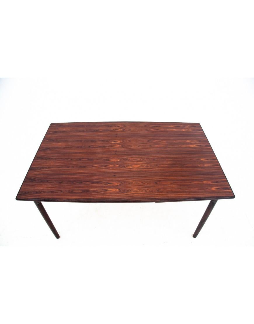 Rosewood table, Denmark, 1960s. After renovation. In Good Condition For Sale In Chorzów, PL