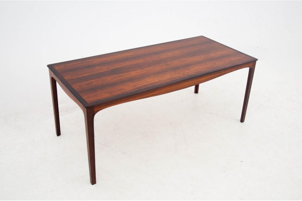 Scandinavian Modern Rosewood table, Denmark, 1960s For Sale
