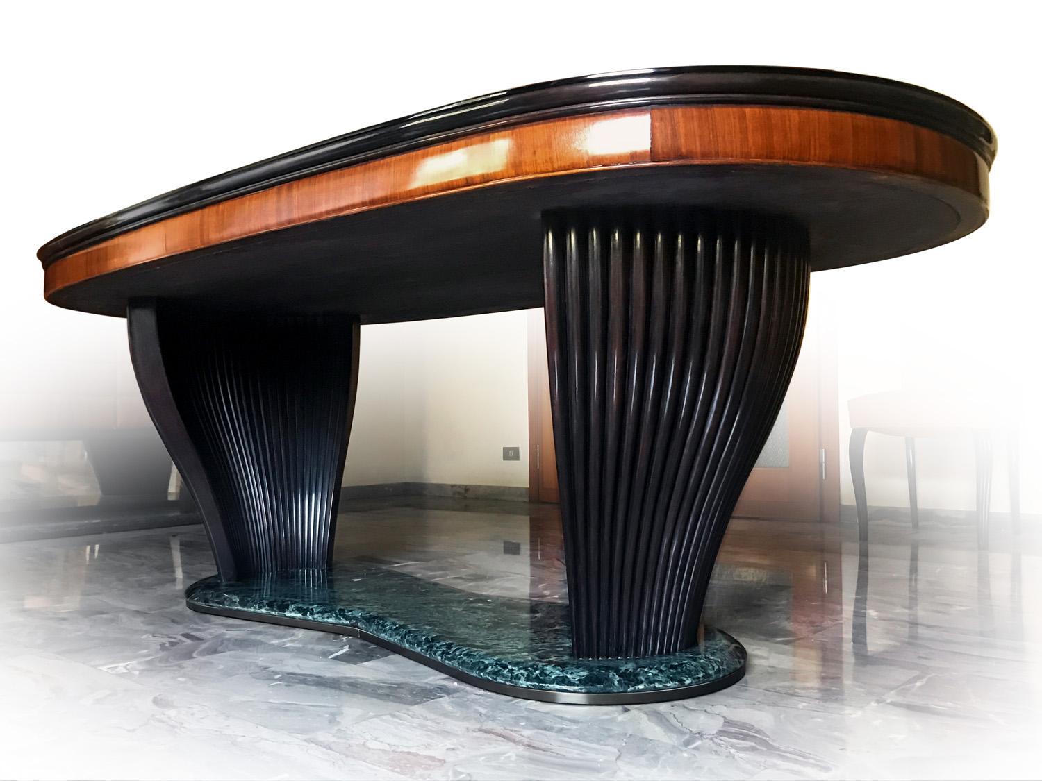 Italian Mid-Century Dining Table with Black Opaline Top by Vittorio Dassi, 1950s In Good Condition In Traversetolo, IT