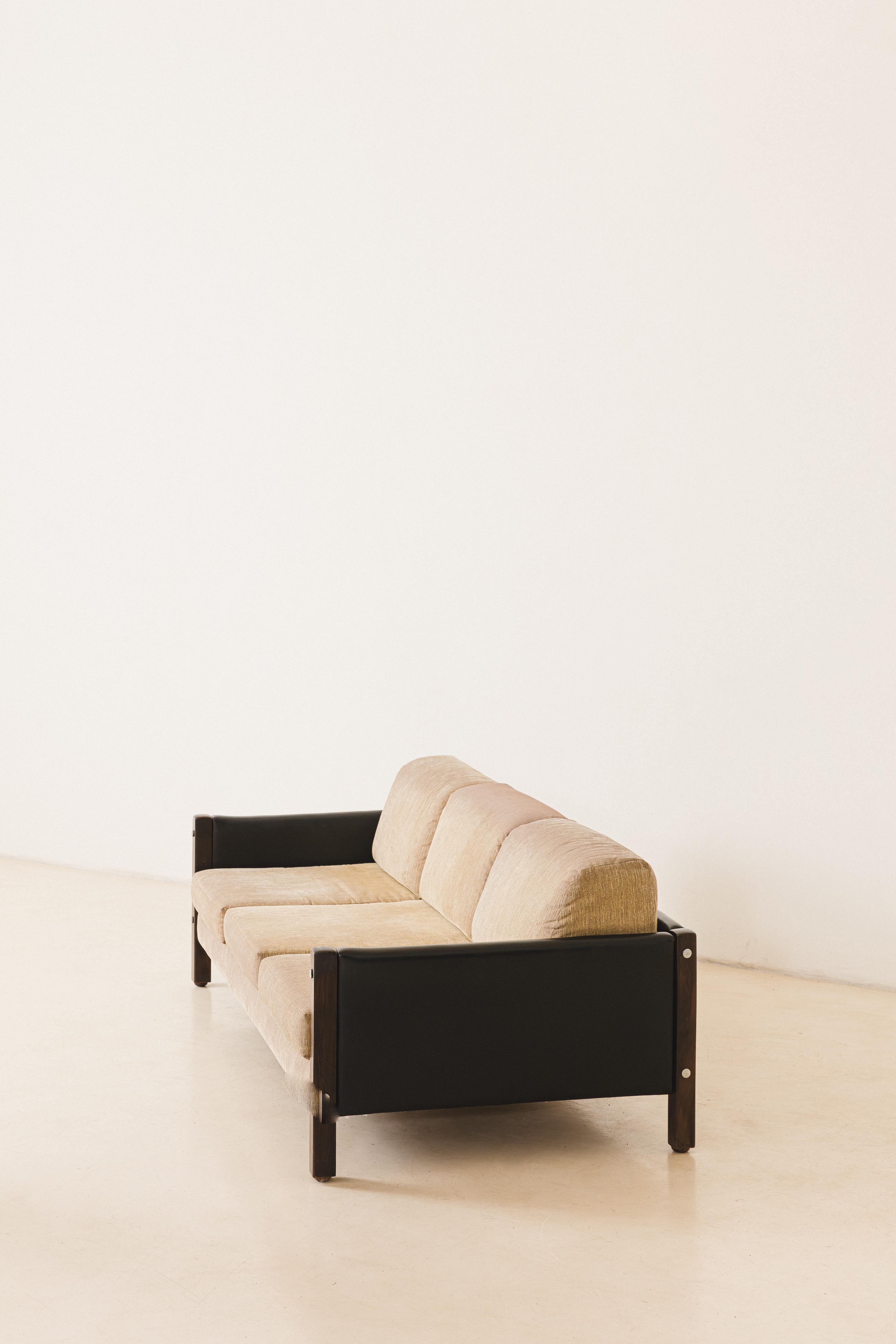 Dreisitziges Millor-Sofa aus Palisanderholz, Sergio Rodrigues Modernes Design, Brasilien, 1960er Jahre (Brasilianisch) im Angebot