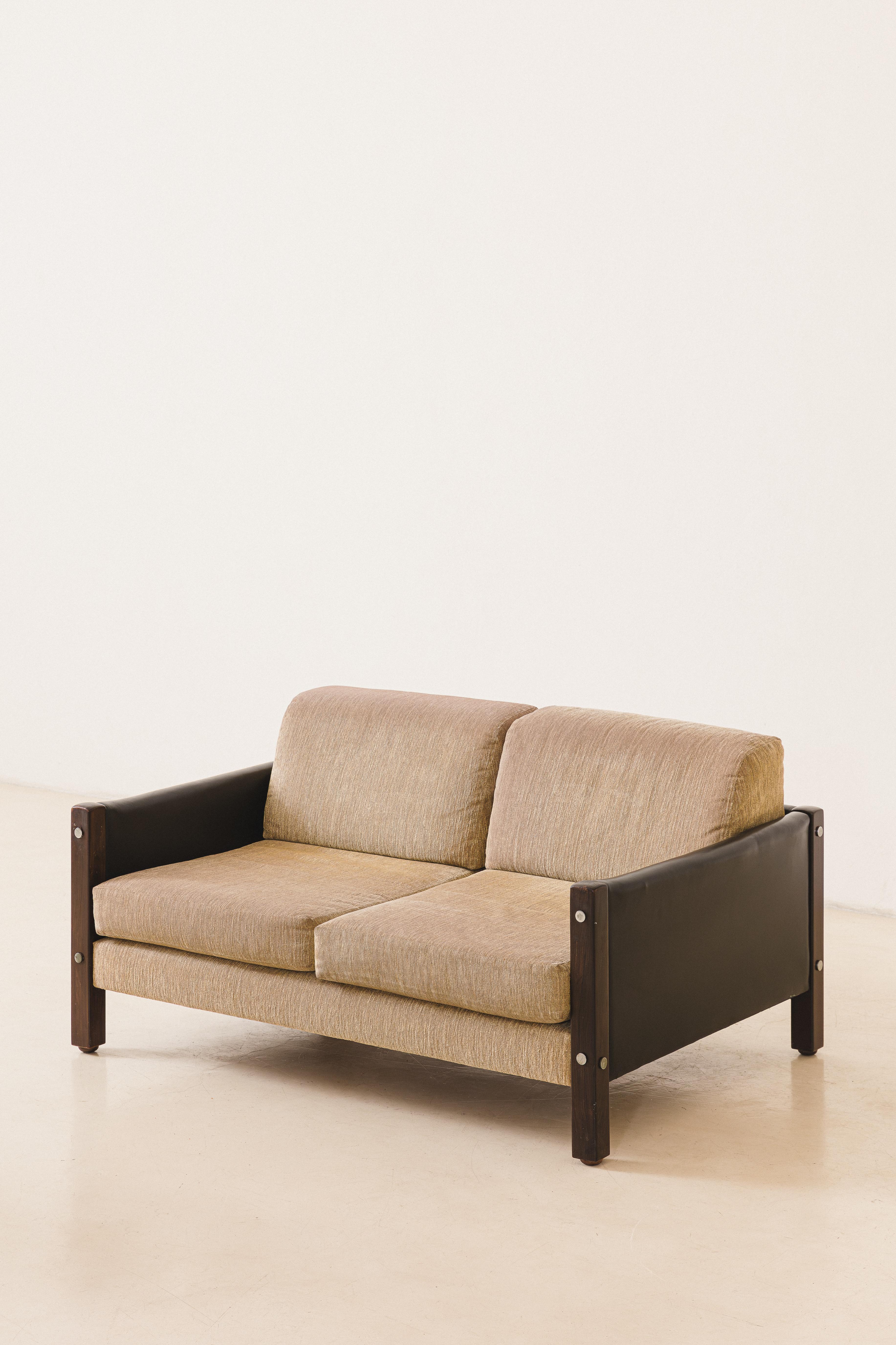 Zweisitzer-Sofa aus Palisanderholz, Sergio Rodrigues, Modernes Design, Brasilien, 1960er Jahre (Moderne der Mitte des Jahrhunderts) im Angebot