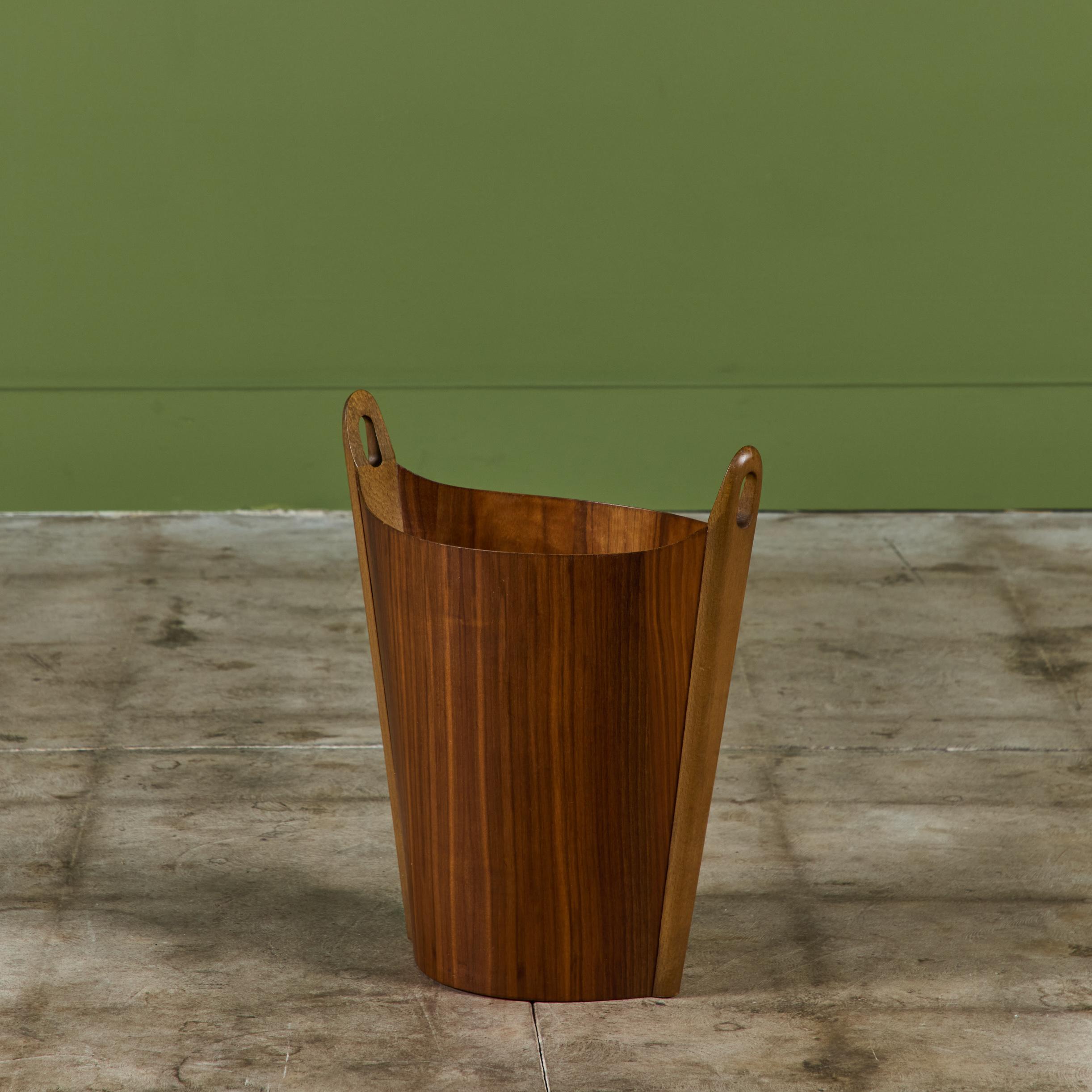Milieu du XXe siècle Wastebasket de bois de rose d' Einar Barnes pour P.S. Heggen