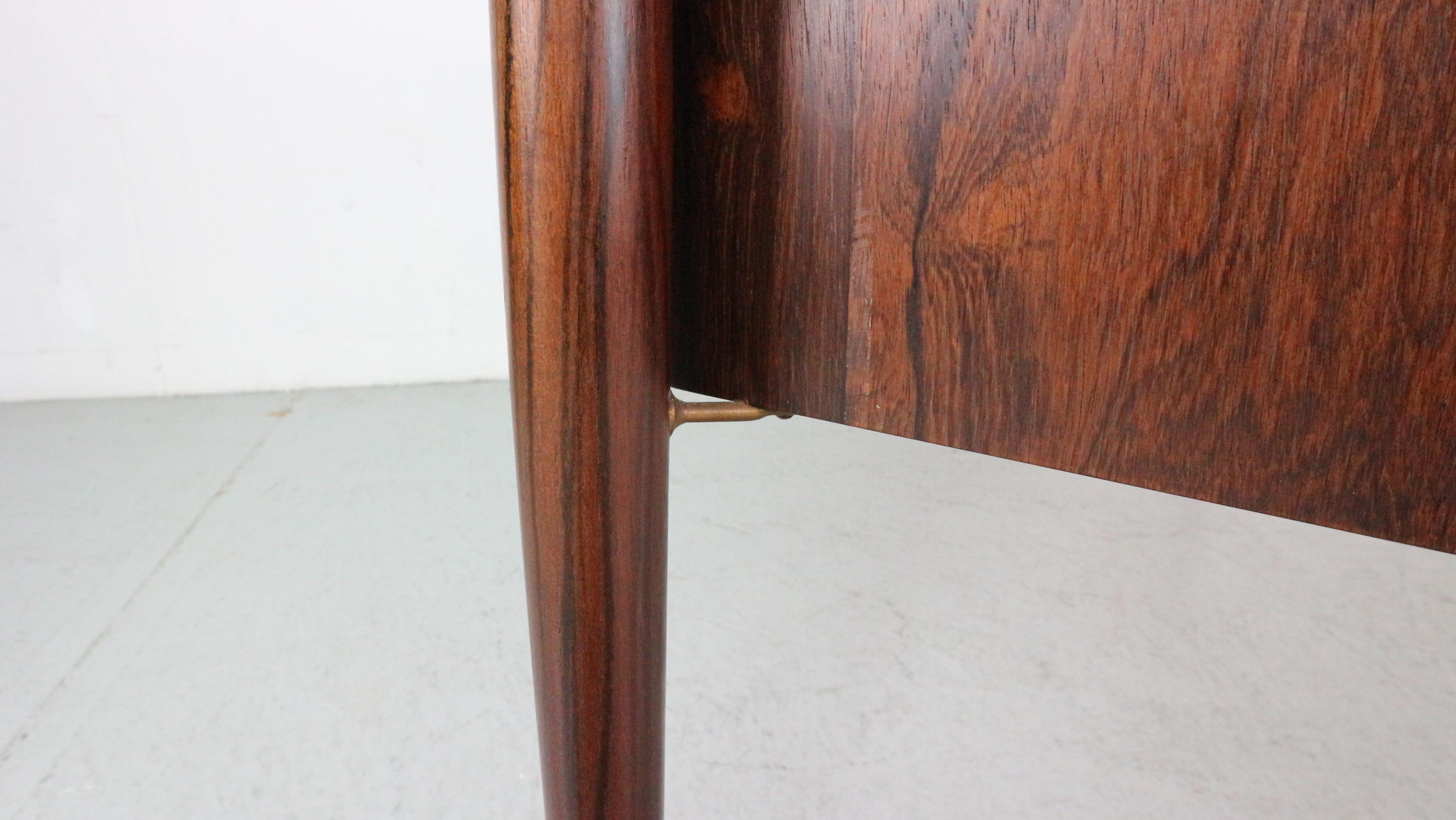 Schreibtisch aus Palisanderholz mit Bücherregal, dänisches Design im Angebot 5