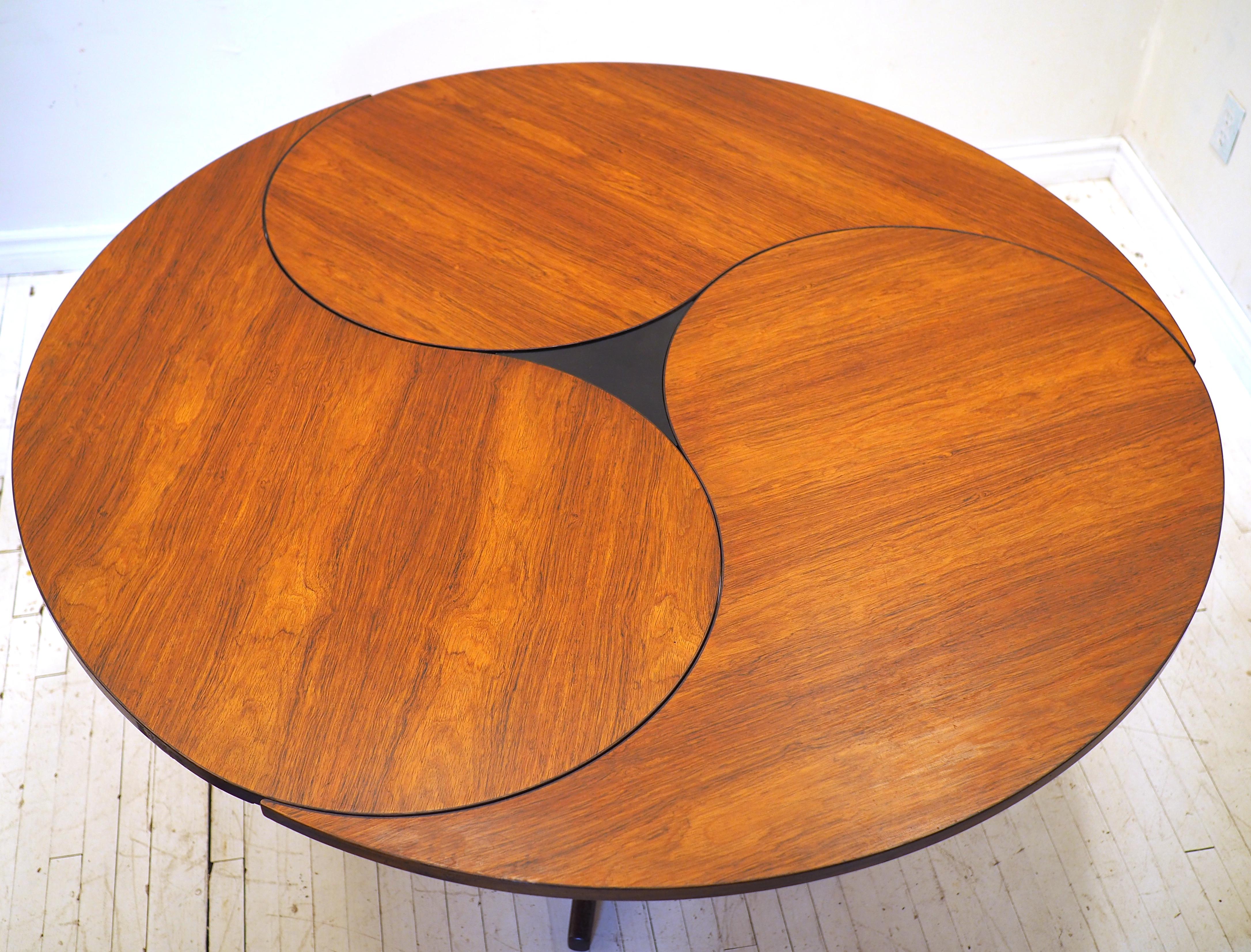 Yin Yang Table designed by Ole Gjerlov and Torbin Lind for France and Son, circa 1960s. Rosewood leaves, formica centre insert, and solid wenge wood base. An exceptionally rare item, especially in the rosewood variant. 

The table top consists of