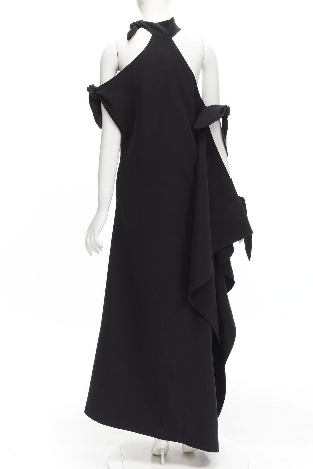 ROSIE ASSOULIN Robe de défilé noire à épaules dénudées et dos nu à fente haute, Taille US2 S, 2015 Pour femmes en vente