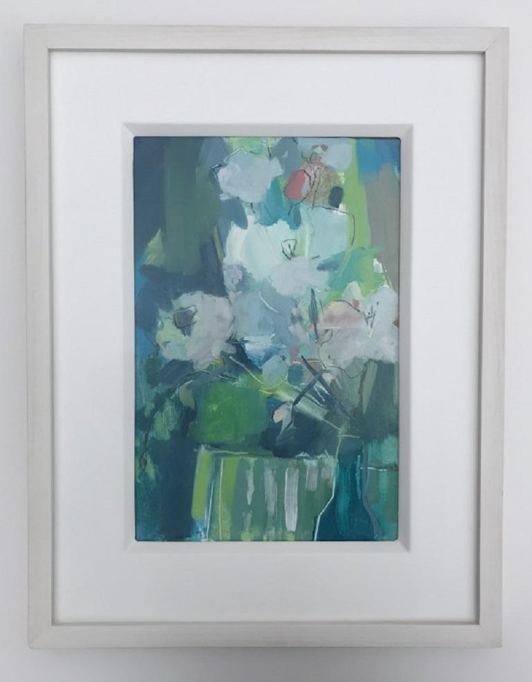 Rosie Copeland, lys et bourgeons de roses, peinture florale semi-abstraite originale en vente 1