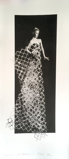 Moda di Rosie Emerson, Fotografia analogica in bianco e nero, figura femminile glam