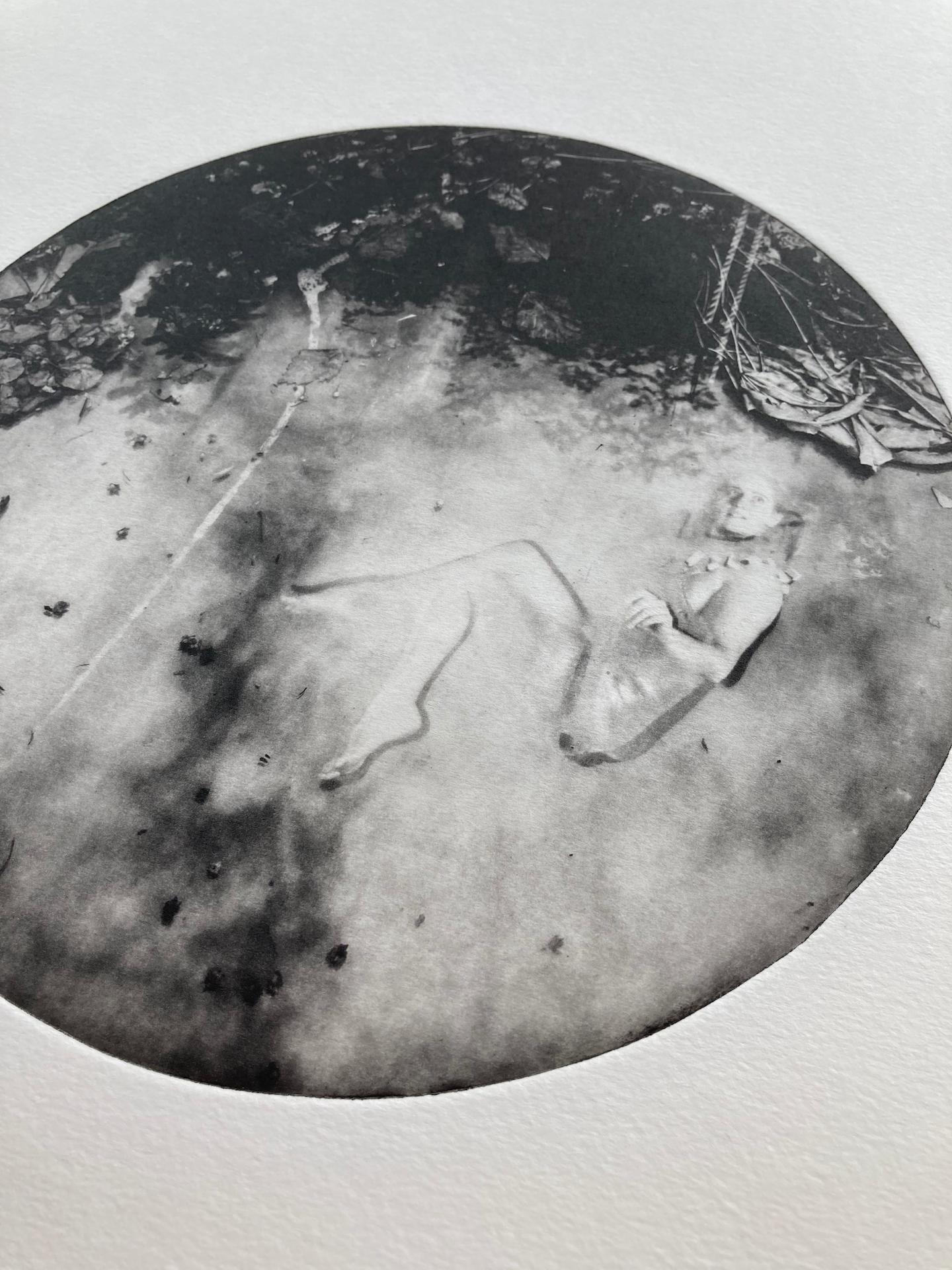 Rosie Emerson
Aria I
Limited Edition Print
Photopolymer Etching on Heavyweight Southbank 310 gsm Paper
Edition of 20
Paper size: 56 x 38 cm
Image size: 24 cm round
(Please note that in situ images are purely an indication of how a piece may