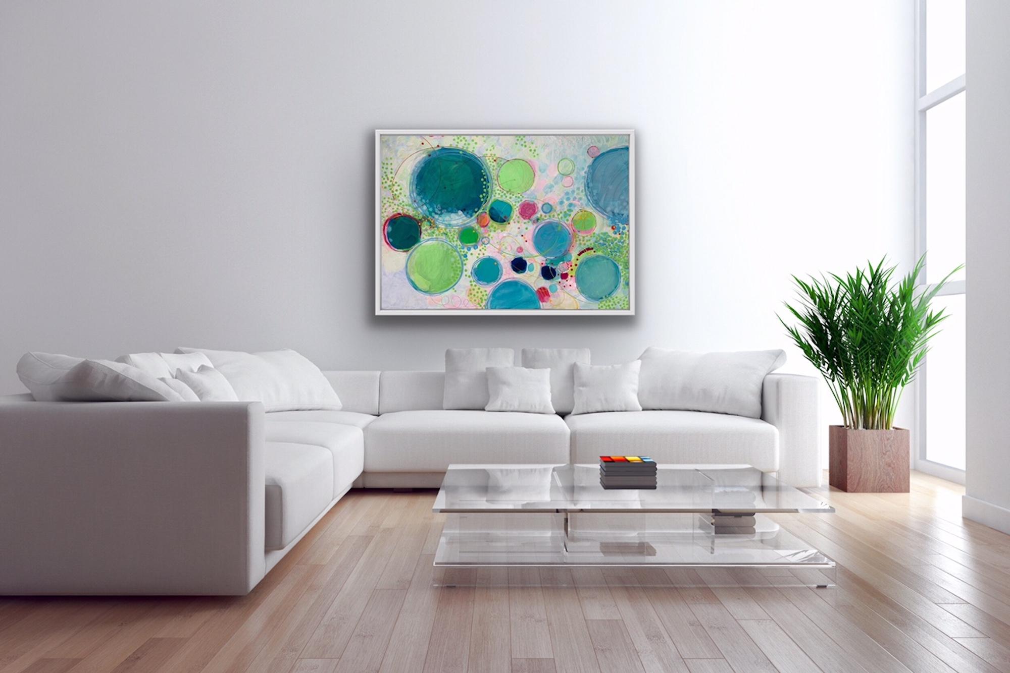 La course à l'espace - Gris Abstract Painting par Rosie Shorrock