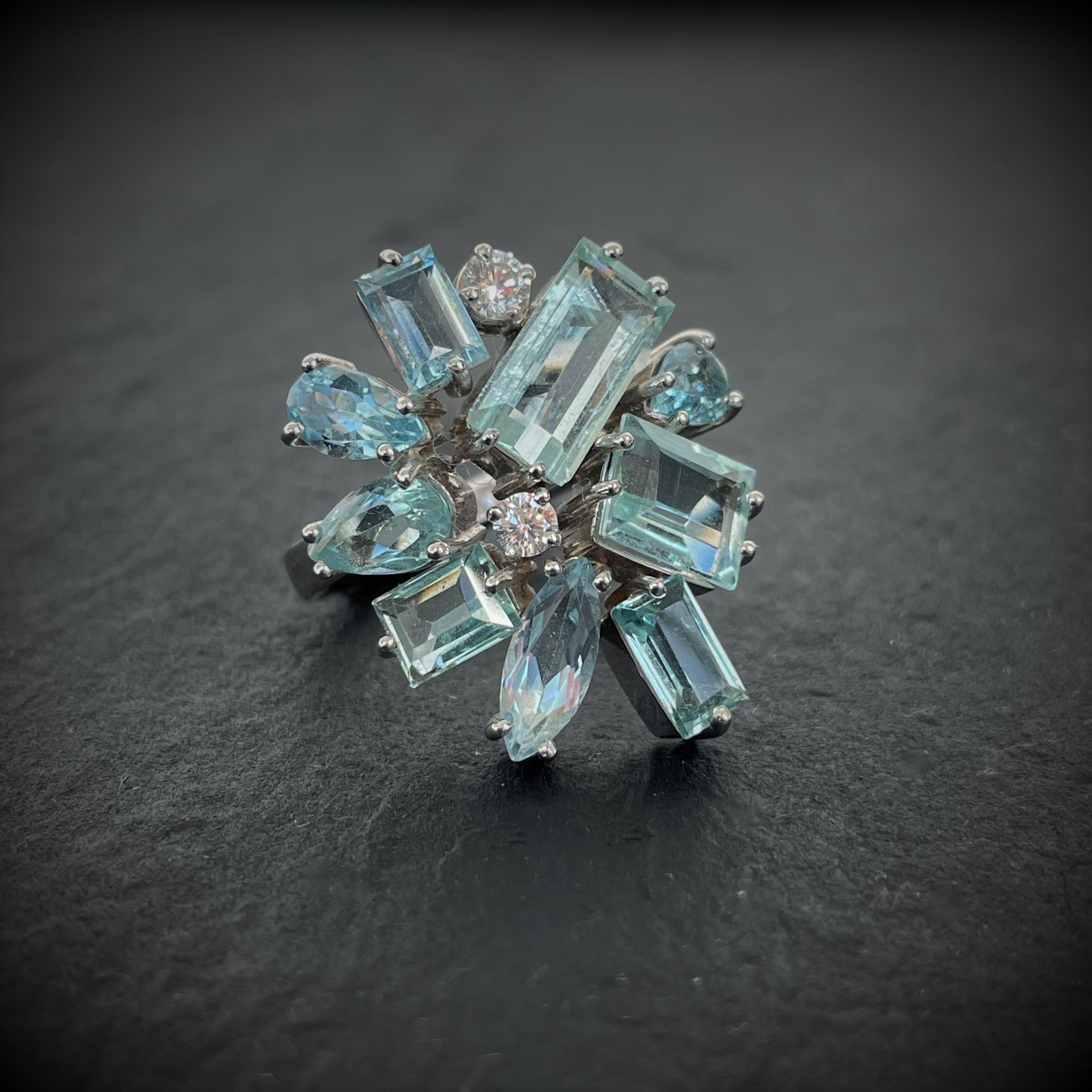 contemporary aquamarine ring