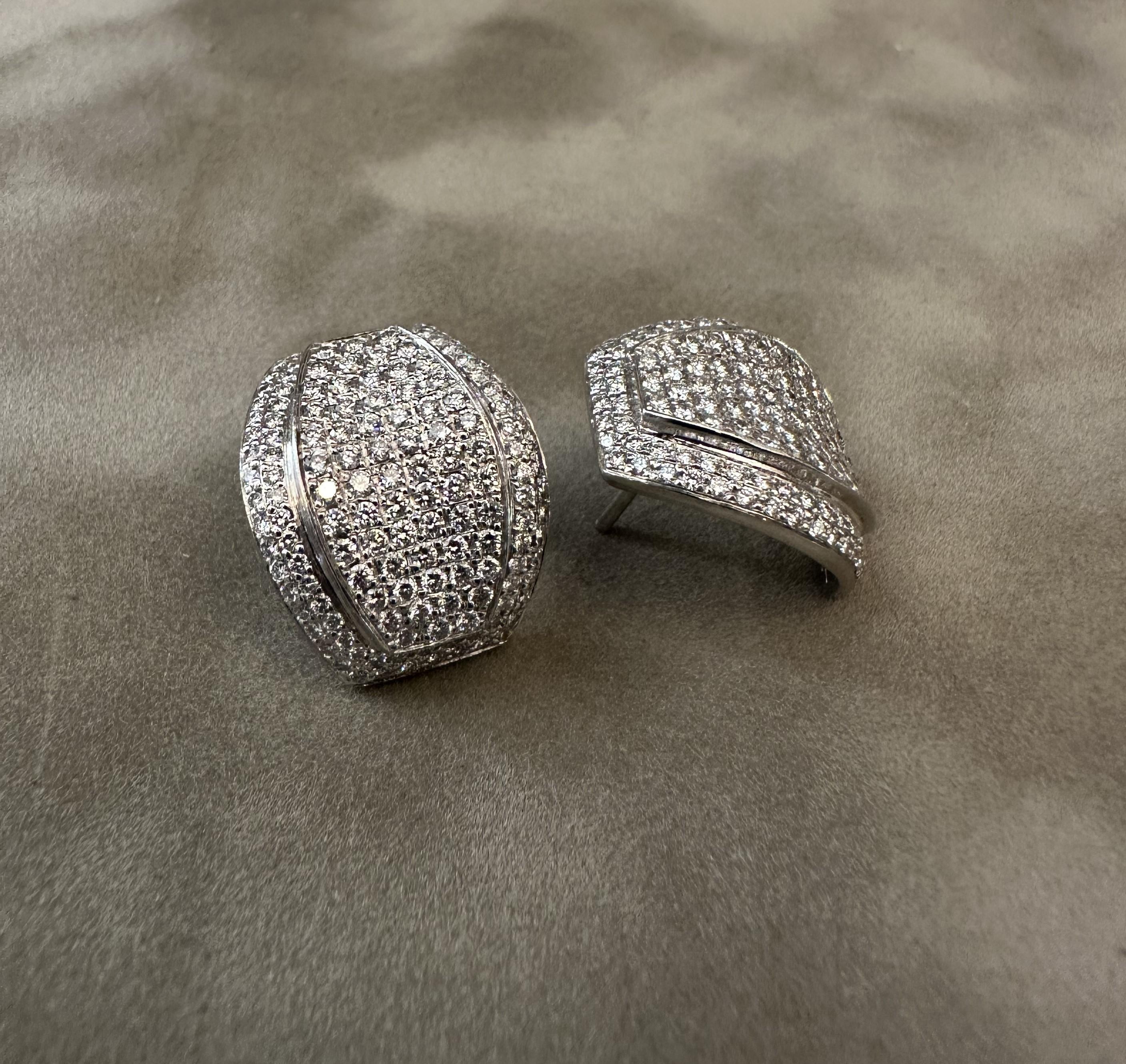 Diamond Drop Earrings set in Platinum In New Condition For Sale In Porto, PT