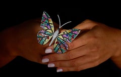 Mehrfarbige Edelsteinbrosche "Tremblant Butterfly" von Manuel Rosas