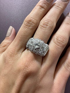 Signed "JMRosas" Rosior Diamond Ring set in Platinum