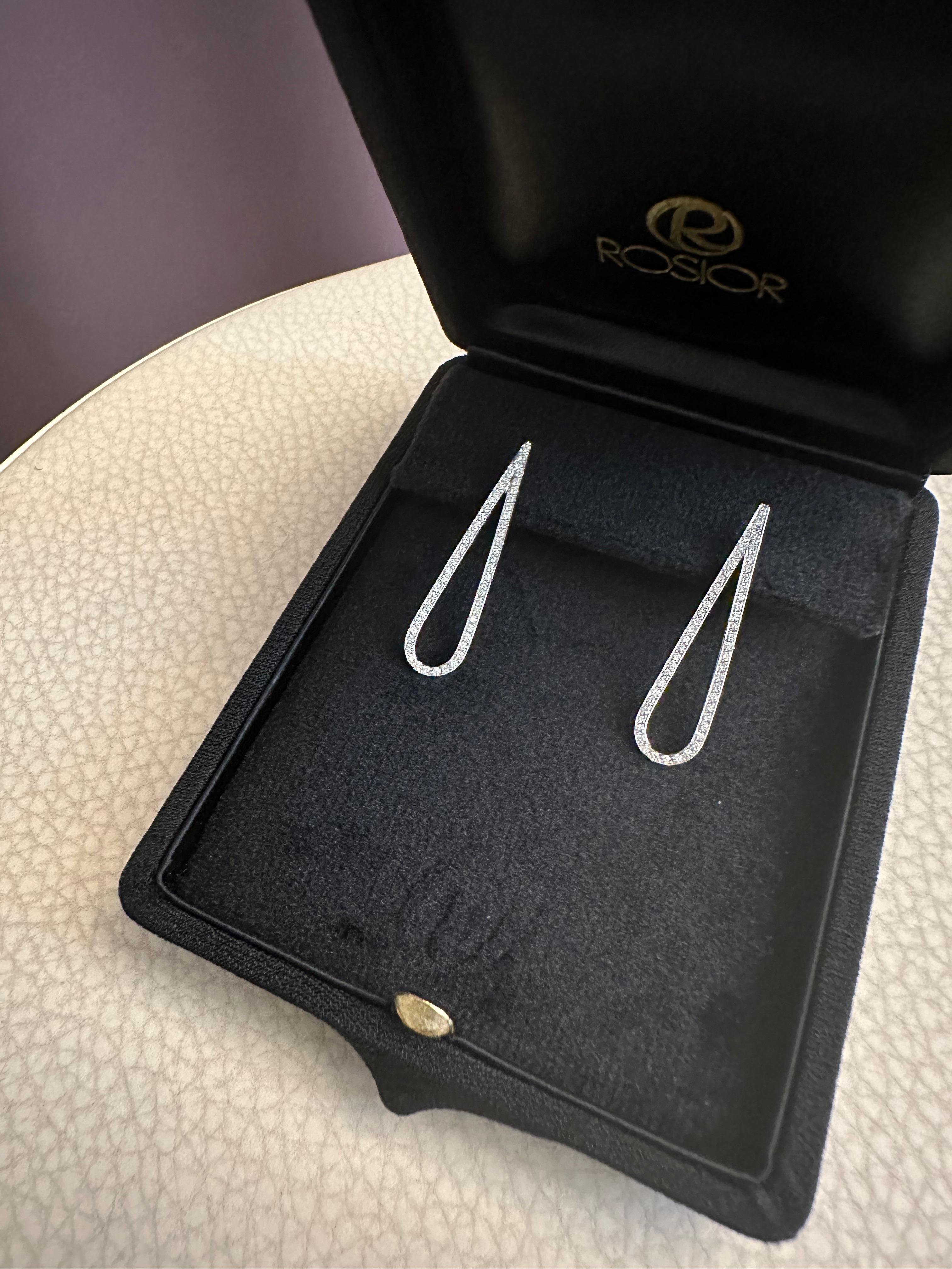 Contemporary Diamond Drop Earrings Set in White Gold In New Condition For Sale In Porto, PT