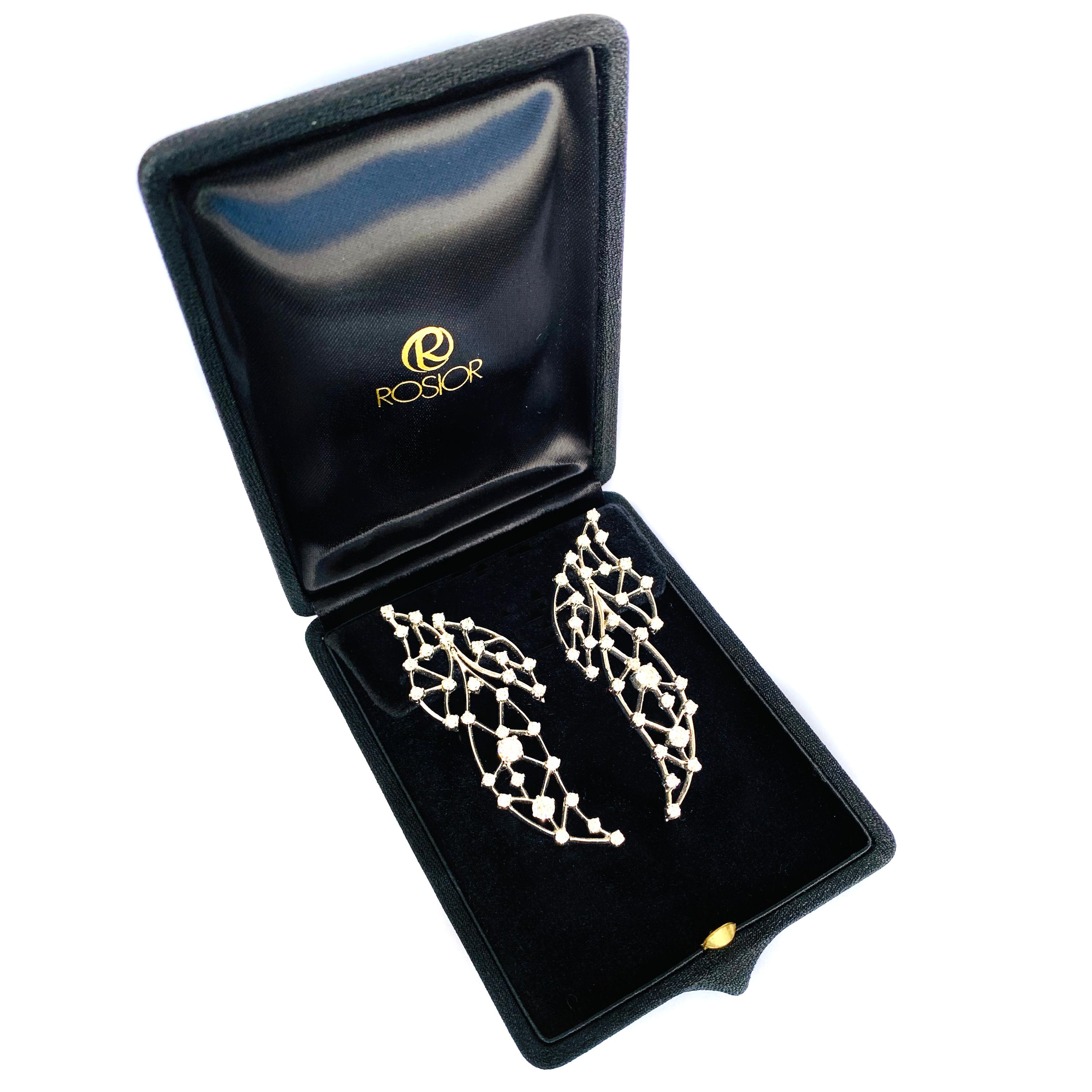 Round Cut Contemporary Drop Earrings set in White Gold with Diamonds  For Sale