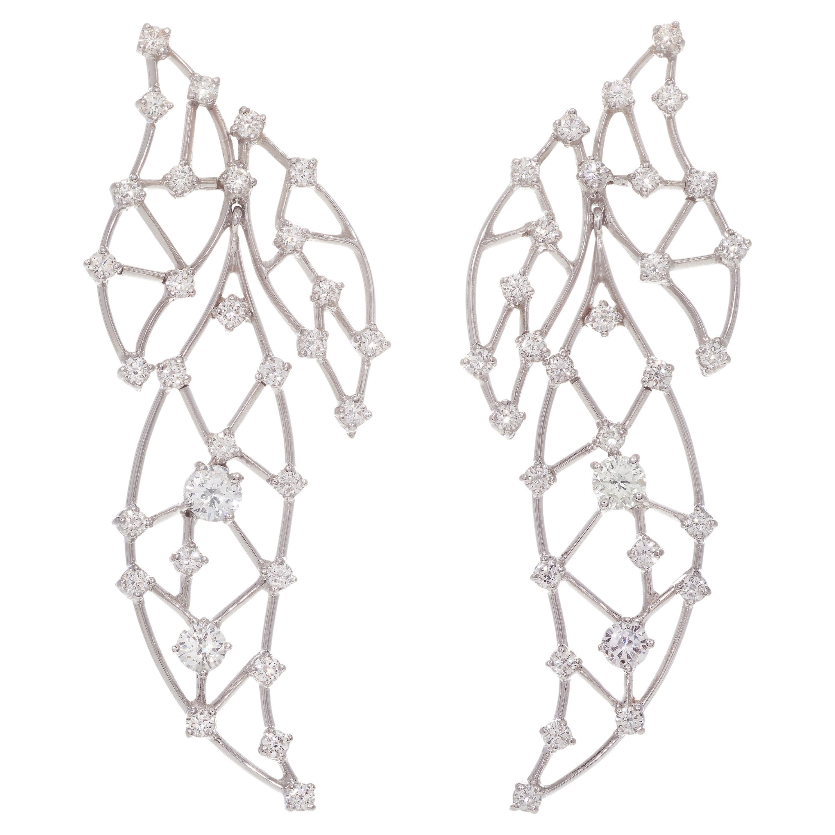 Contemporary Drop Earrings set in White Gold with Diamonds  For Sale