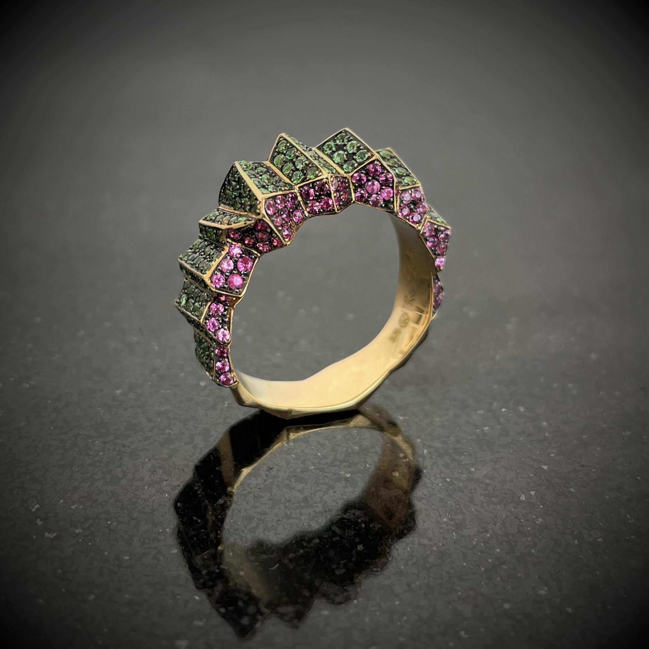 Contemporary Rosior one-off Tsavorite and Pink Sapphire Yellow Gold Cocktail Ring