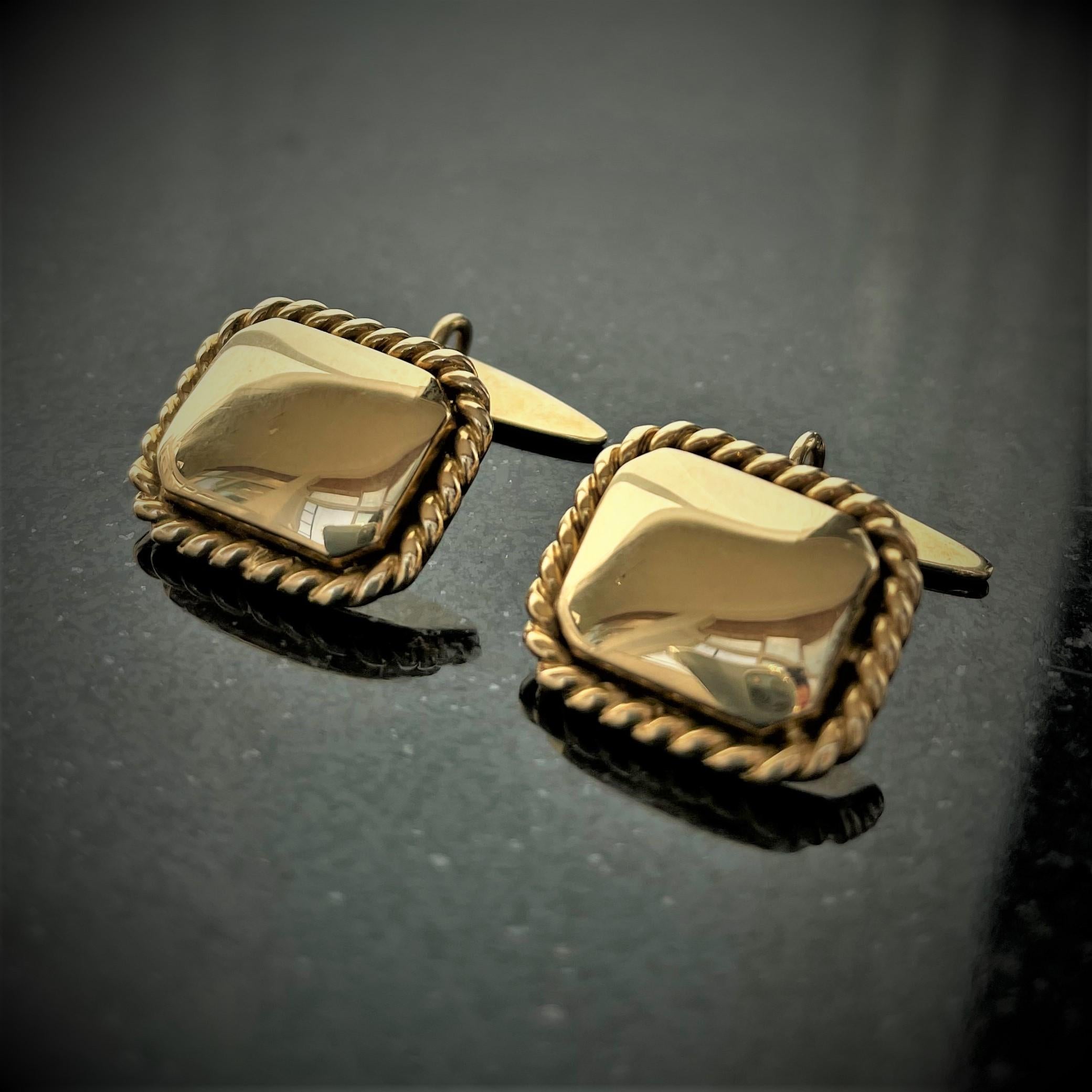 Yellow Gold Cufflinks made at Rosior atelier in Portugal.
Unique Piece accompanied with its own Certificate of Authenticity.
Stamped by the Portuguese Assay Office as 19,2k Gold.
Stamped with Rosior Hallmark.
For other informations and videos of