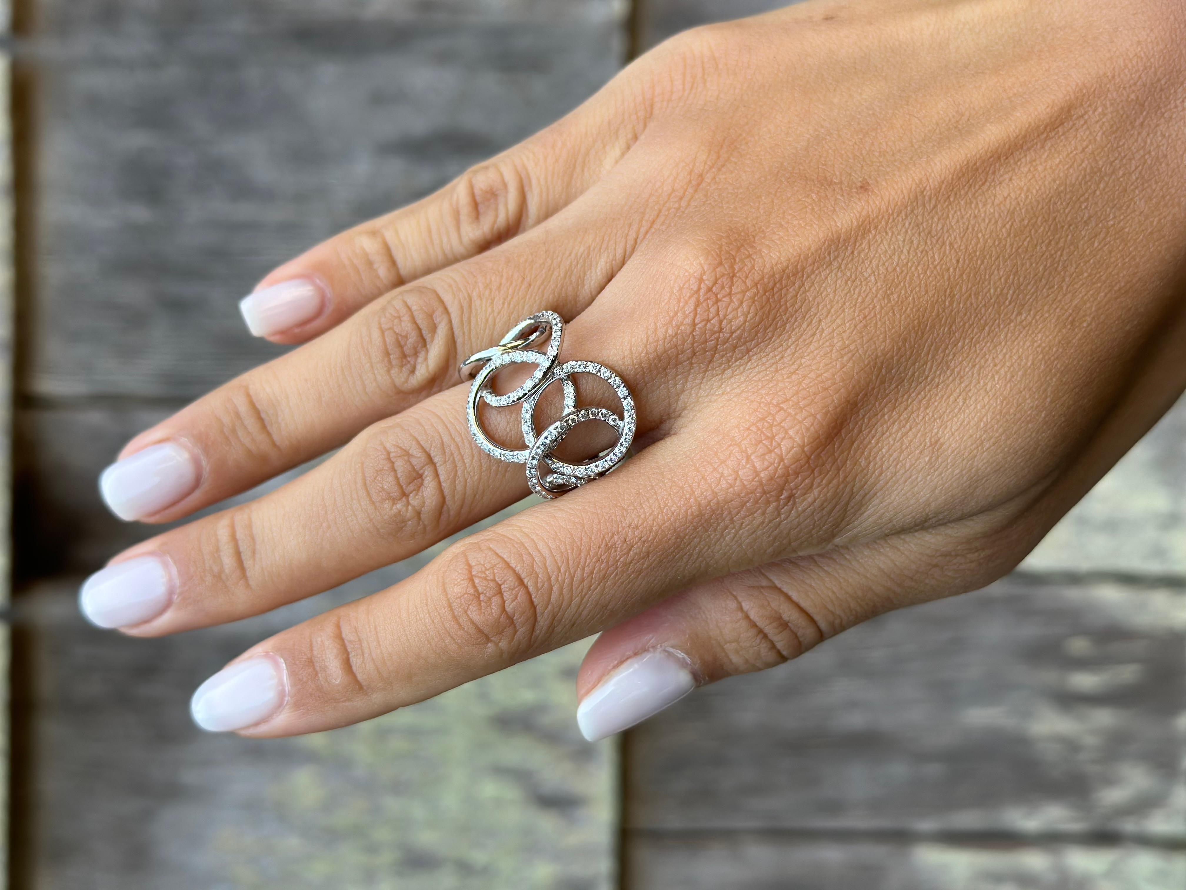 Diamant-Cocktailring aus Weißgold mit Diamanten im Angebot 3