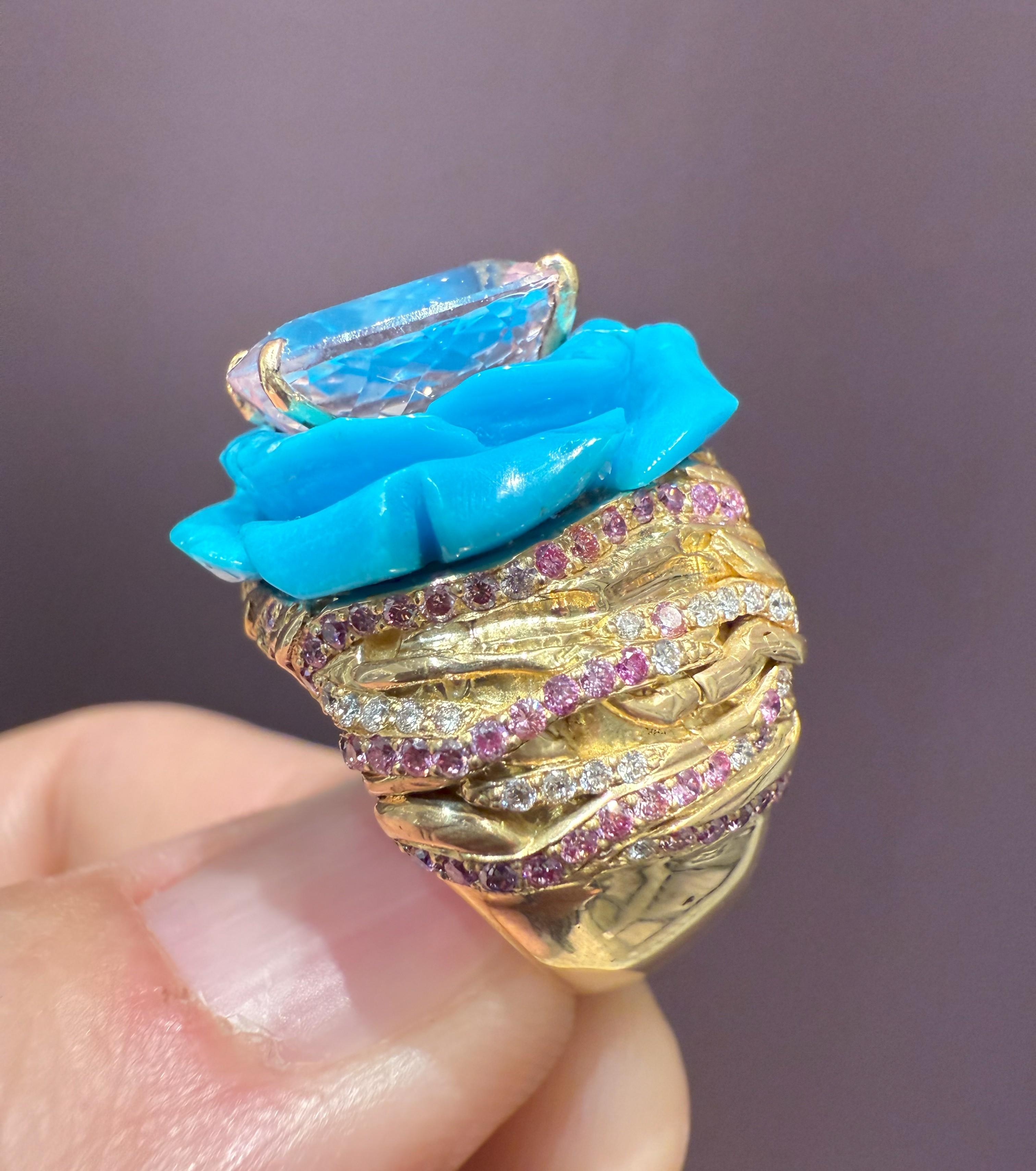 Rosior Anillo Cóctel Flor de Kunzita, Turquesa y Diamantes engastado en Oro Amarillo Corte mixto en venta