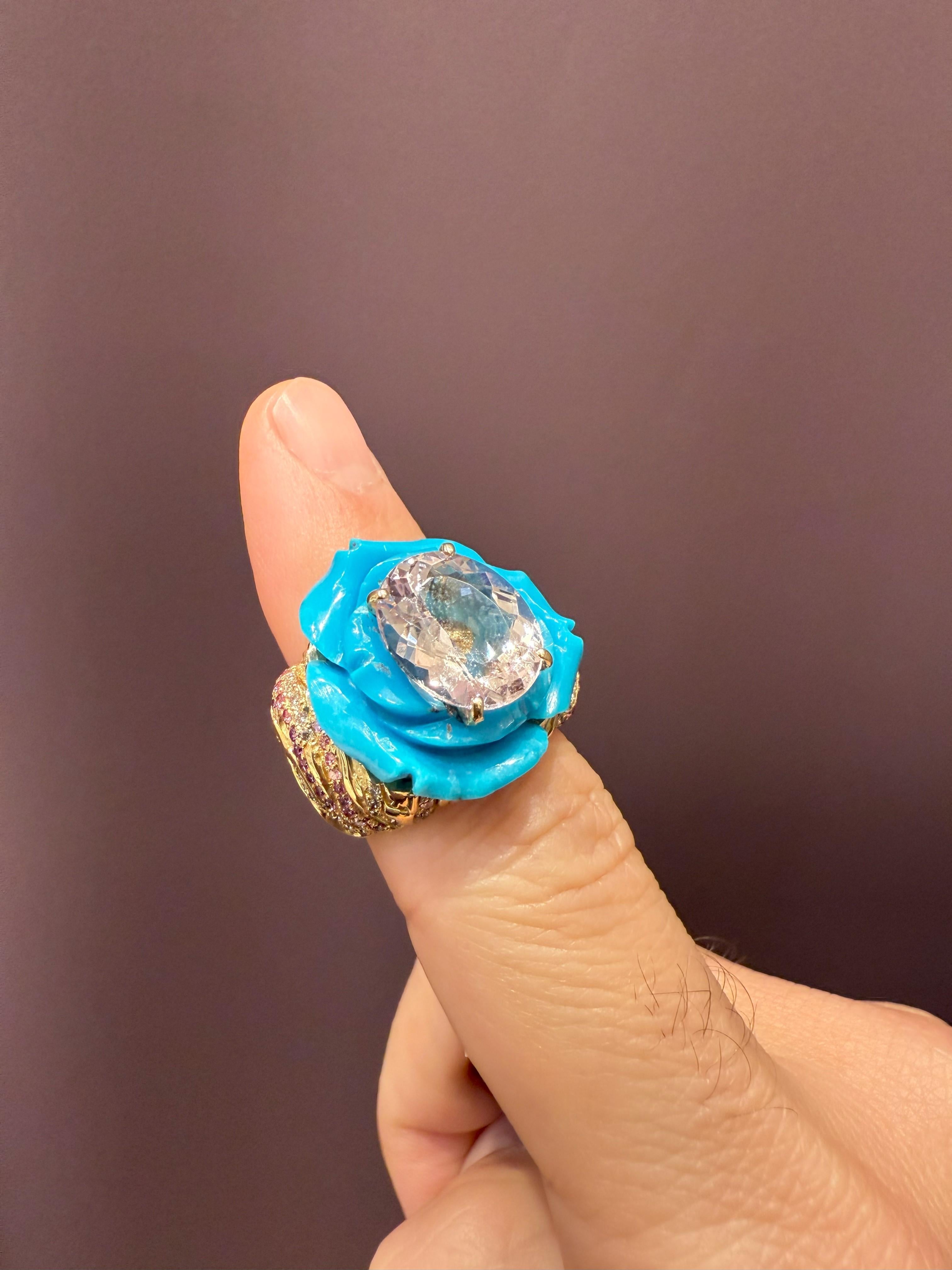 Rosior Anillo Cóctel Flor de Kunzita, Turquesa y Diamantes engastado en Oro Amarillo en venta 1
