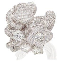 Contemporary Cocktail Ring set with Diamonds